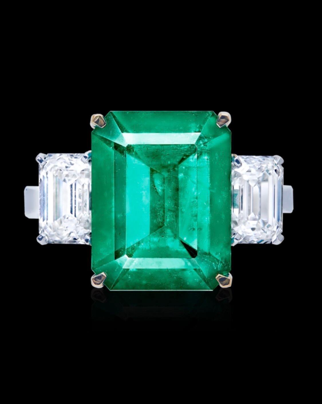 Showcasing a very special certified 6 carat very clean natural unenhanced, no oil Colombian Emerald Ring. Emilio Jewelry is a leader in collectible no oil emerald pieces. Hand made in the Emilio Jewelry Atelier, whom specializes in rare collectible