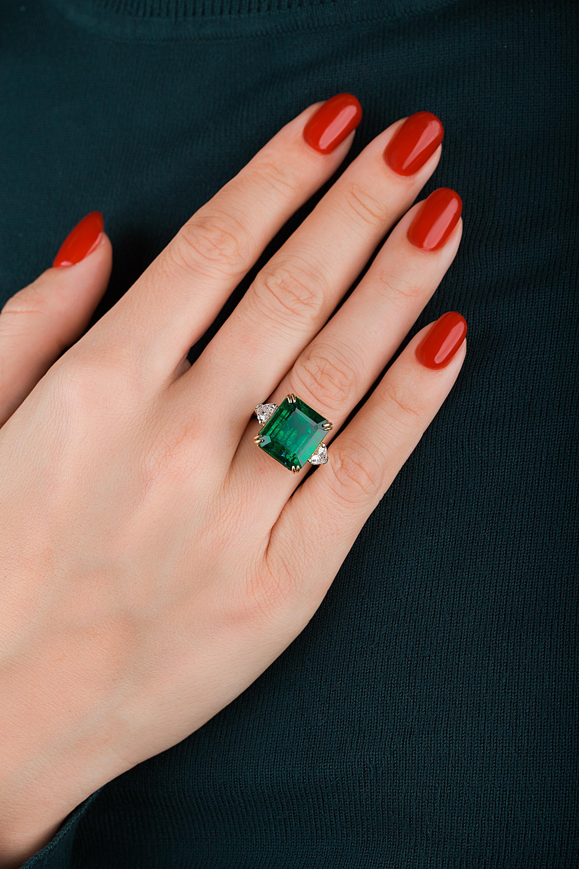 Women's or Men's Emilio Jewelry Certified Vivid Green Emerald Diamond Ring