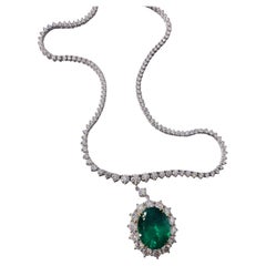 Emilio Jewelry Certified Vivid Green Over 20 Carat Colombian Emerald Necklace