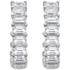 Emilio Jewelry - Boucles d'oreilles cerclées de diamants taillés à l'intérieur de l'émeraude