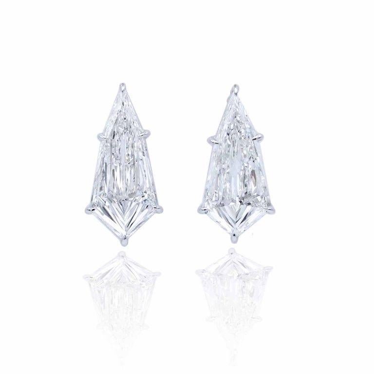 From the Museum vault At Emilio Jewelry located on New York's iconic Fifth Avenue,
Kite shape diamonds are extremely rare in large sizes. With time and patience, Emilio managed to source two kite shape diamonds of high color and clarity, both