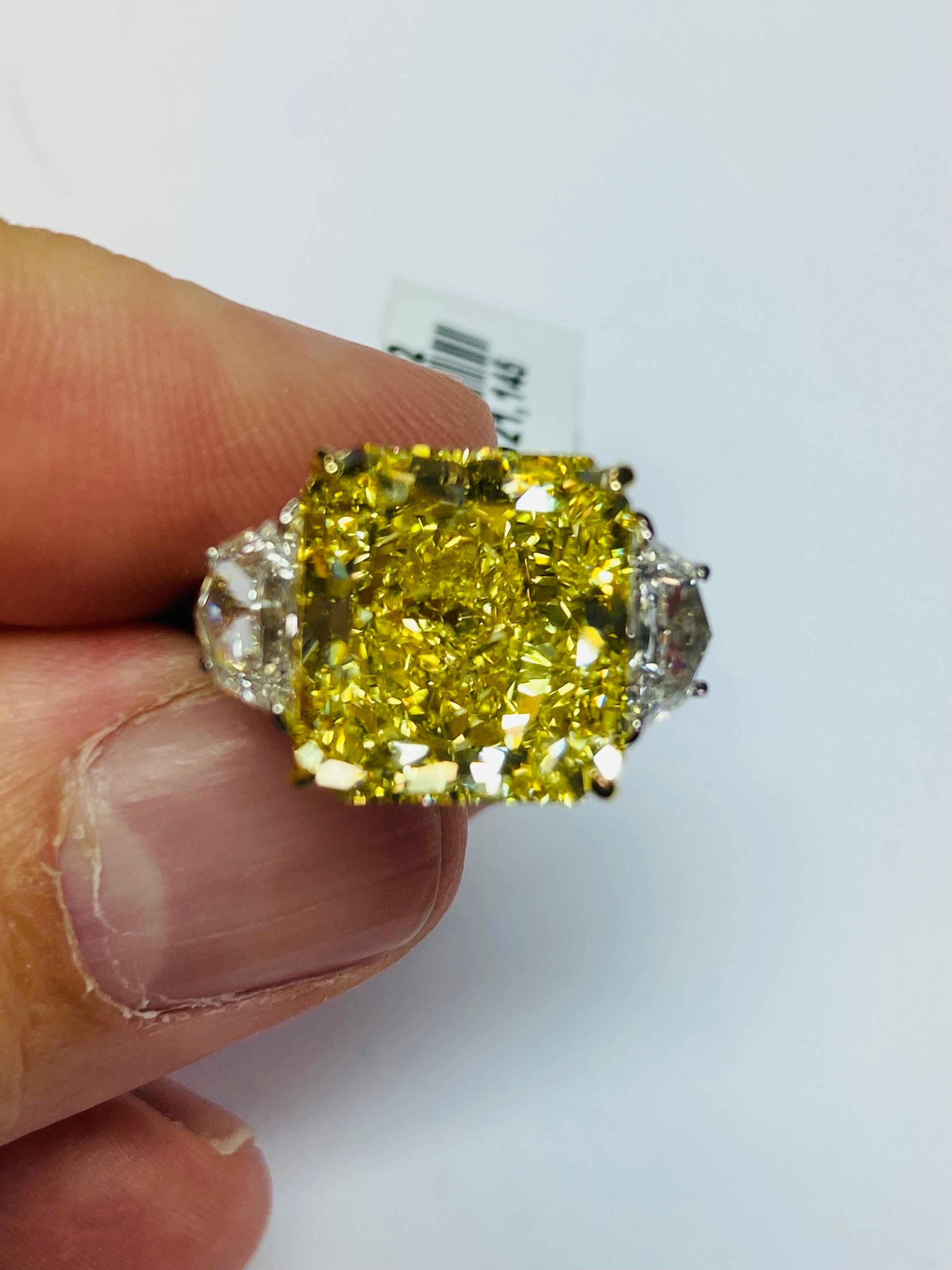 Radiant Cut Emilio Jewelry Gia Certified 11.00 Carat Vivid Yellow Diamond Ring  For Sale