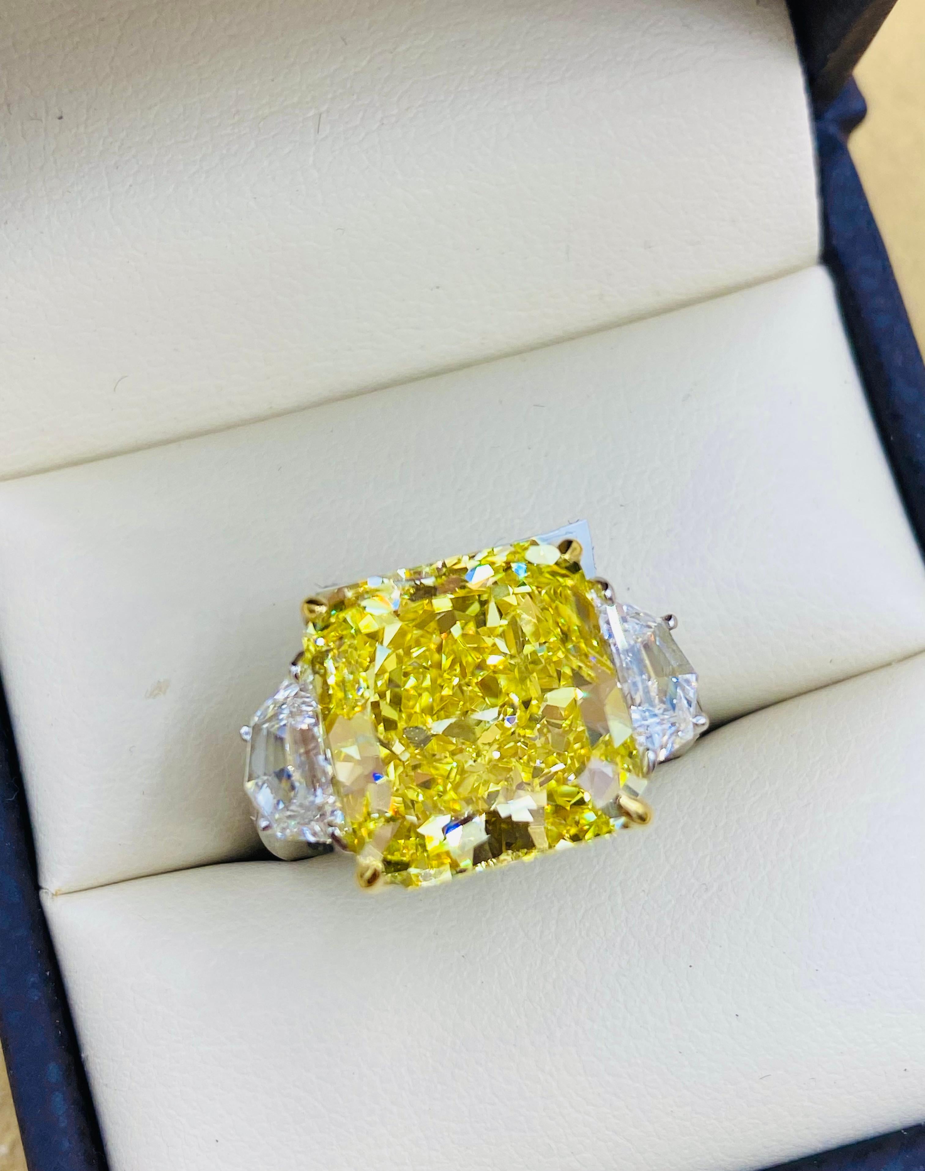 Emilio Jewelry Gia Certified 11.00 Carat Vivid Yellow Diamond Ring  For Sale 1