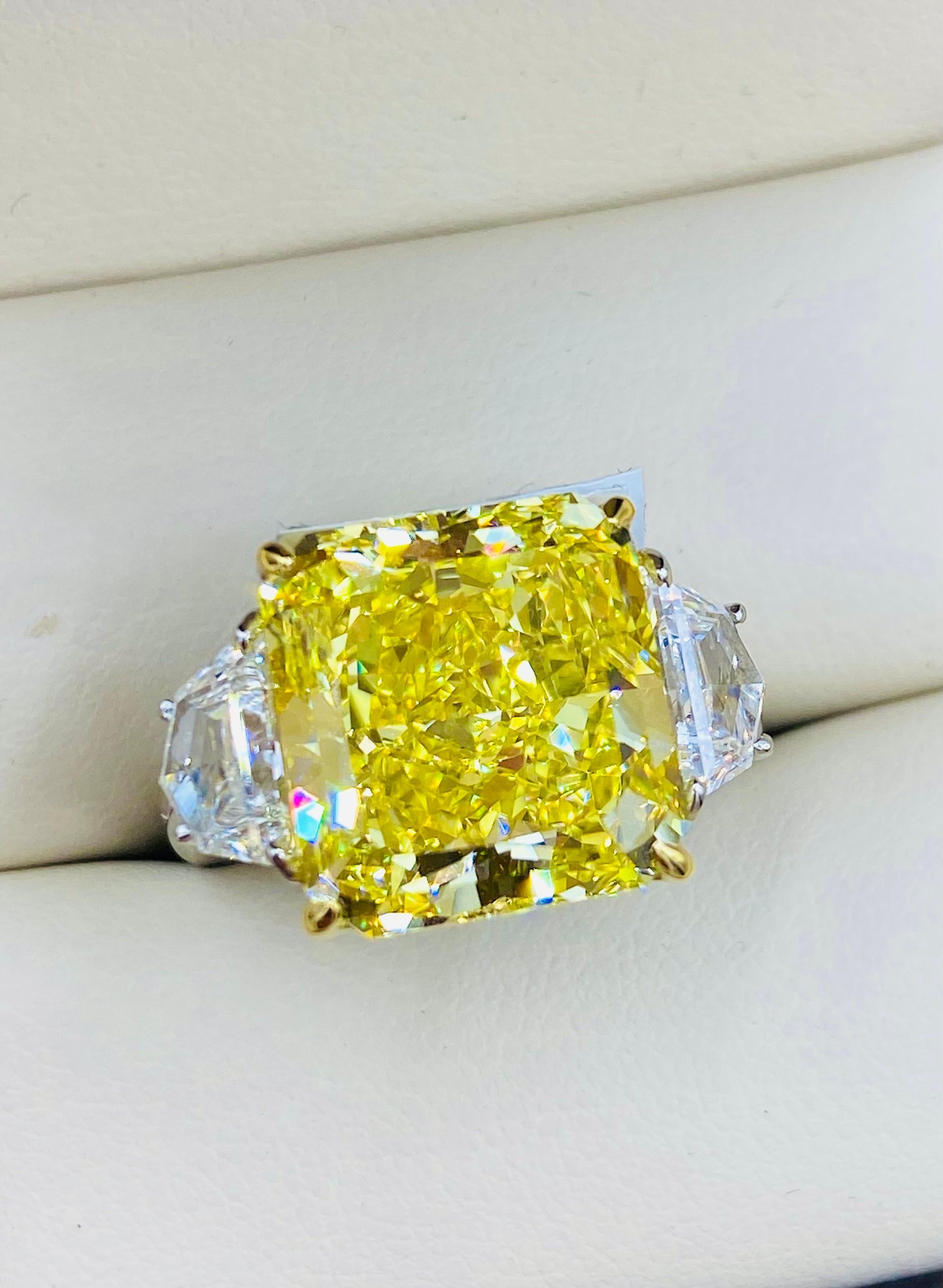Emilio Jewelry Gia Certified 11.00 Carat Vivid Yellow Diamond Ring  For Sale 2