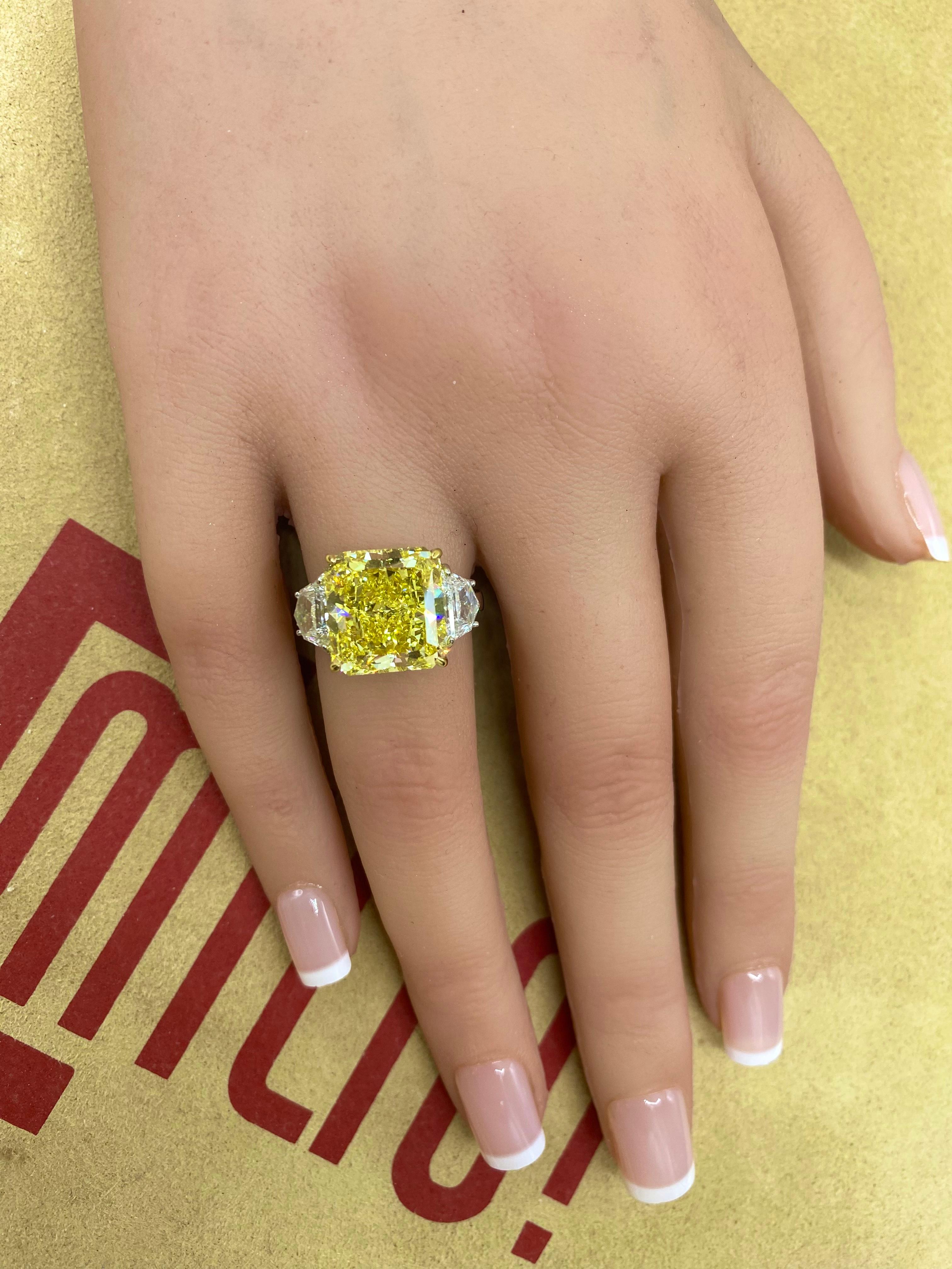 Emilio Jewelry Gia Certified 11.00 Carat Vivid Yellow Diamond Ring  For Sale 3