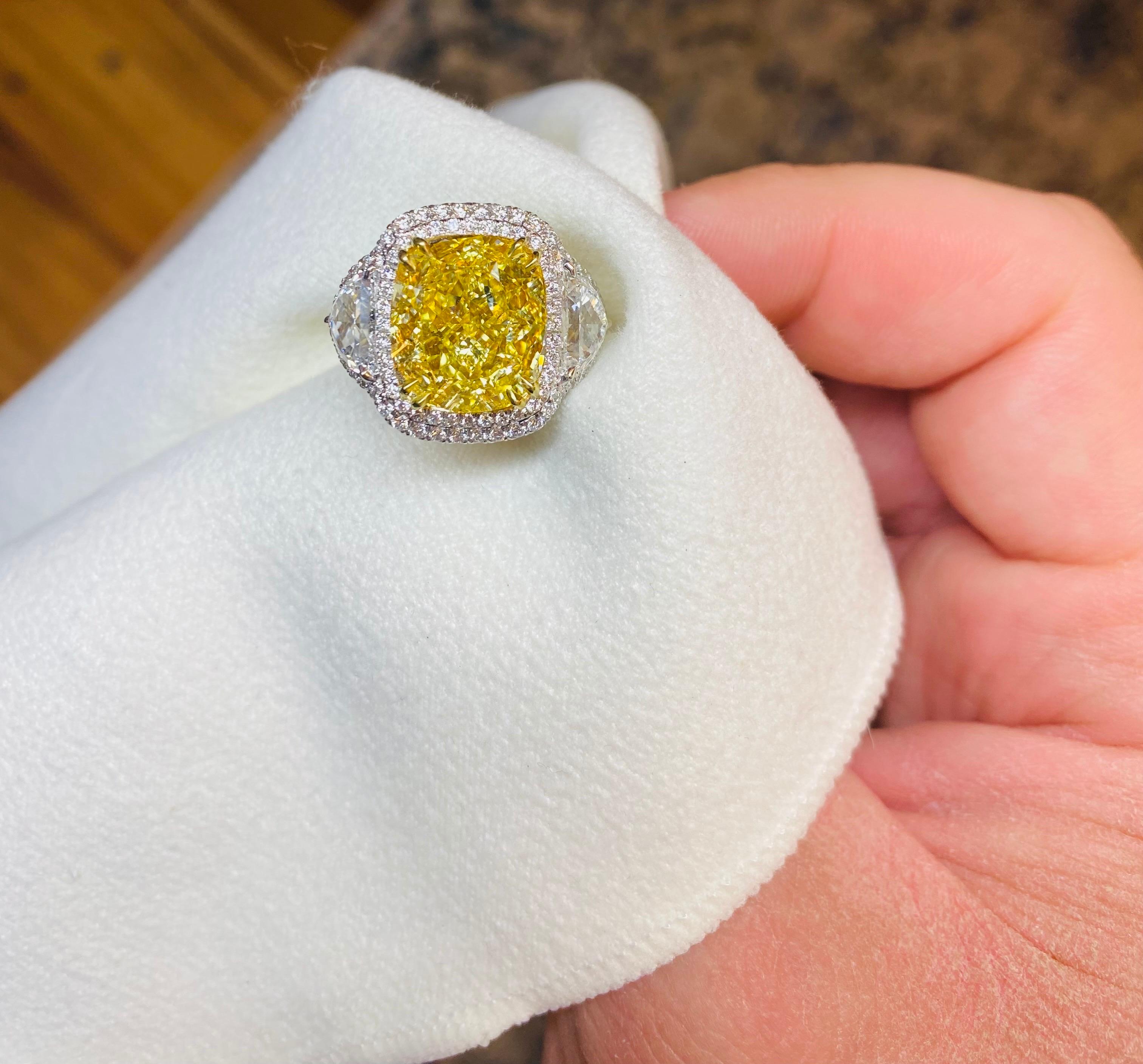 Emilio Jewelry, bague en diamant jaune intense fantaisie de 12,67 carats certifié GIA en vente 8