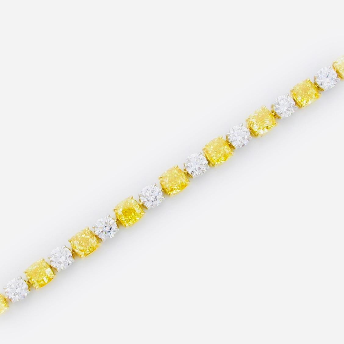 Emilio Jewelry GIA Certified 14.30 Carat Fancy Vivid Yellow Diamond Bracelet In New Condition For Sale In New York, NY