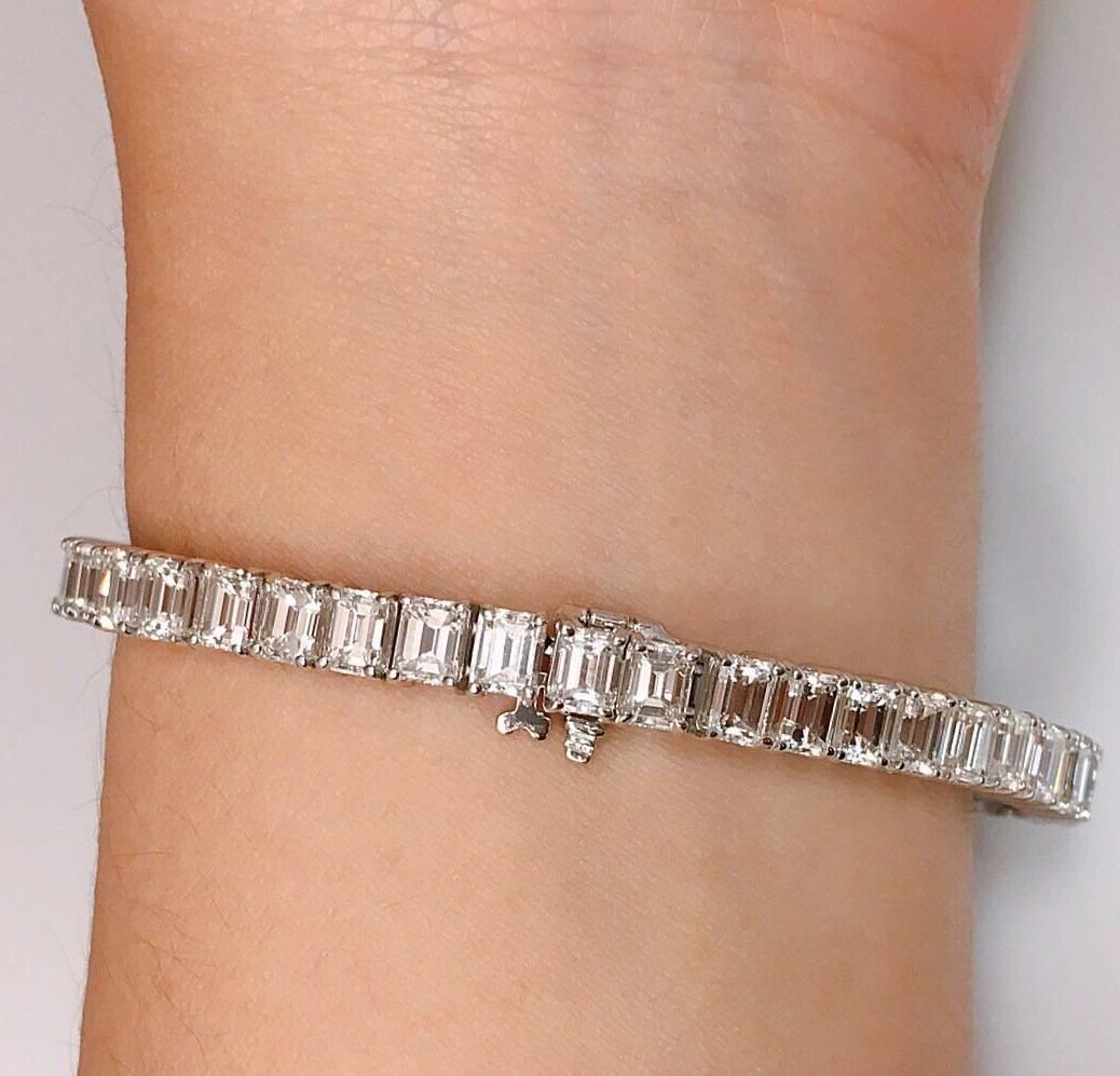 Moderne Emilio Jewelry Bracelet en diamant certifié GIA de 15,00 carats, taille émeraude en vente
