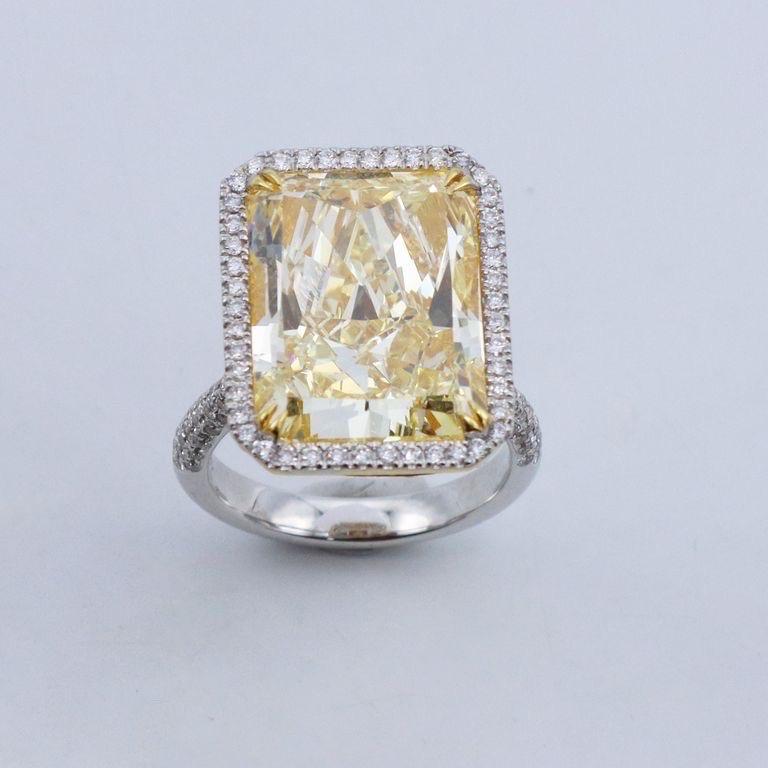 Women's or Men's Emilio Jewelry Gia Certified 15.00 Carat Yellow Diamond Ring For Sale