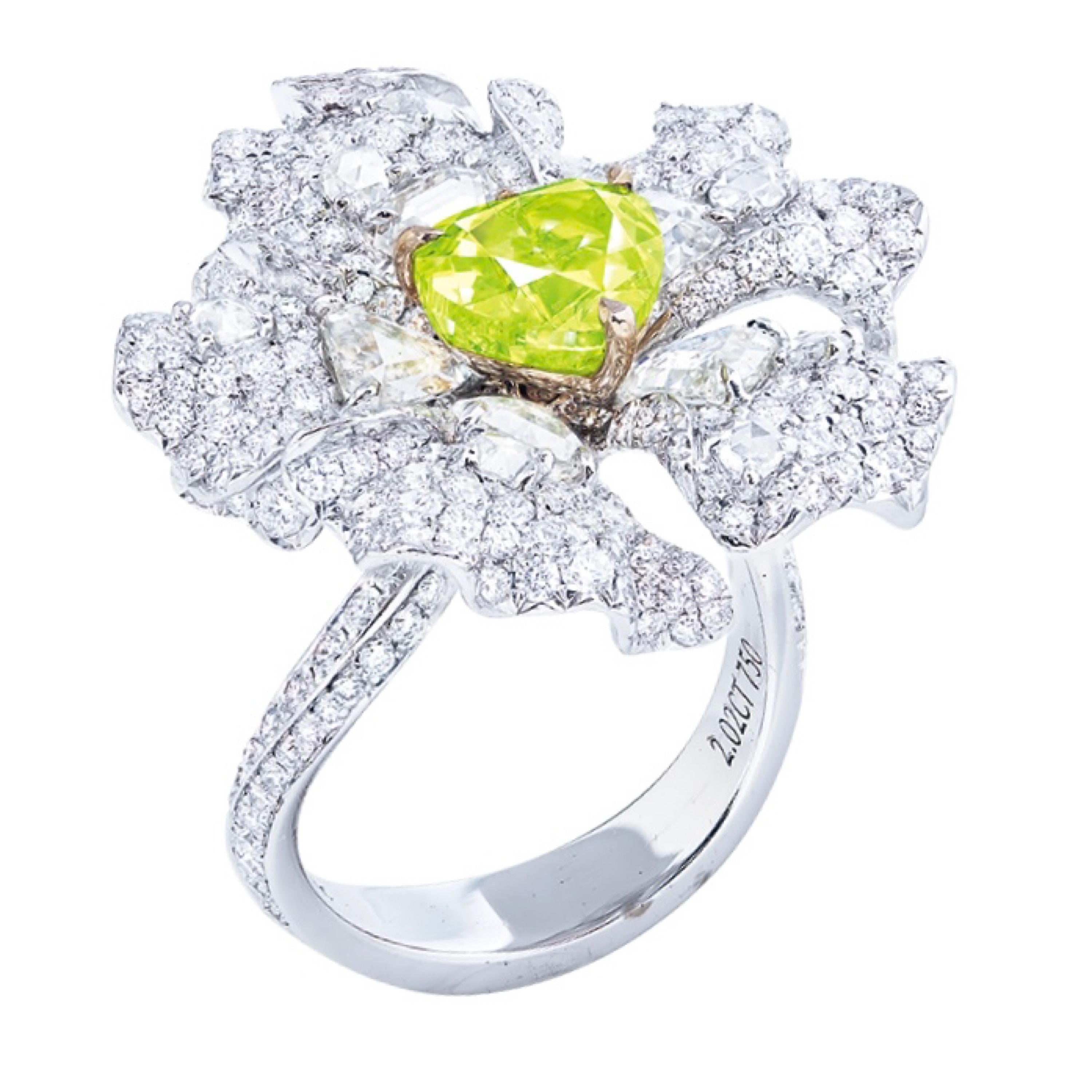 Women's or Men's Emilio Jewelry GIA Certified 2.00 Carat Fancy Intense Green Heart Diamond Ring For Sale