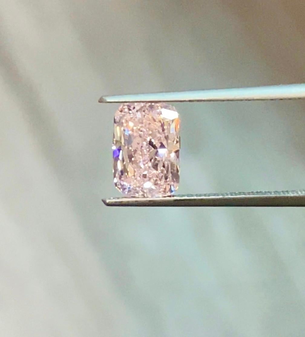 Emilio Jewelry Gia Certified 2.00 Carat Fancy Pure Pink Diamond In New Condition For Sale In New York, NY