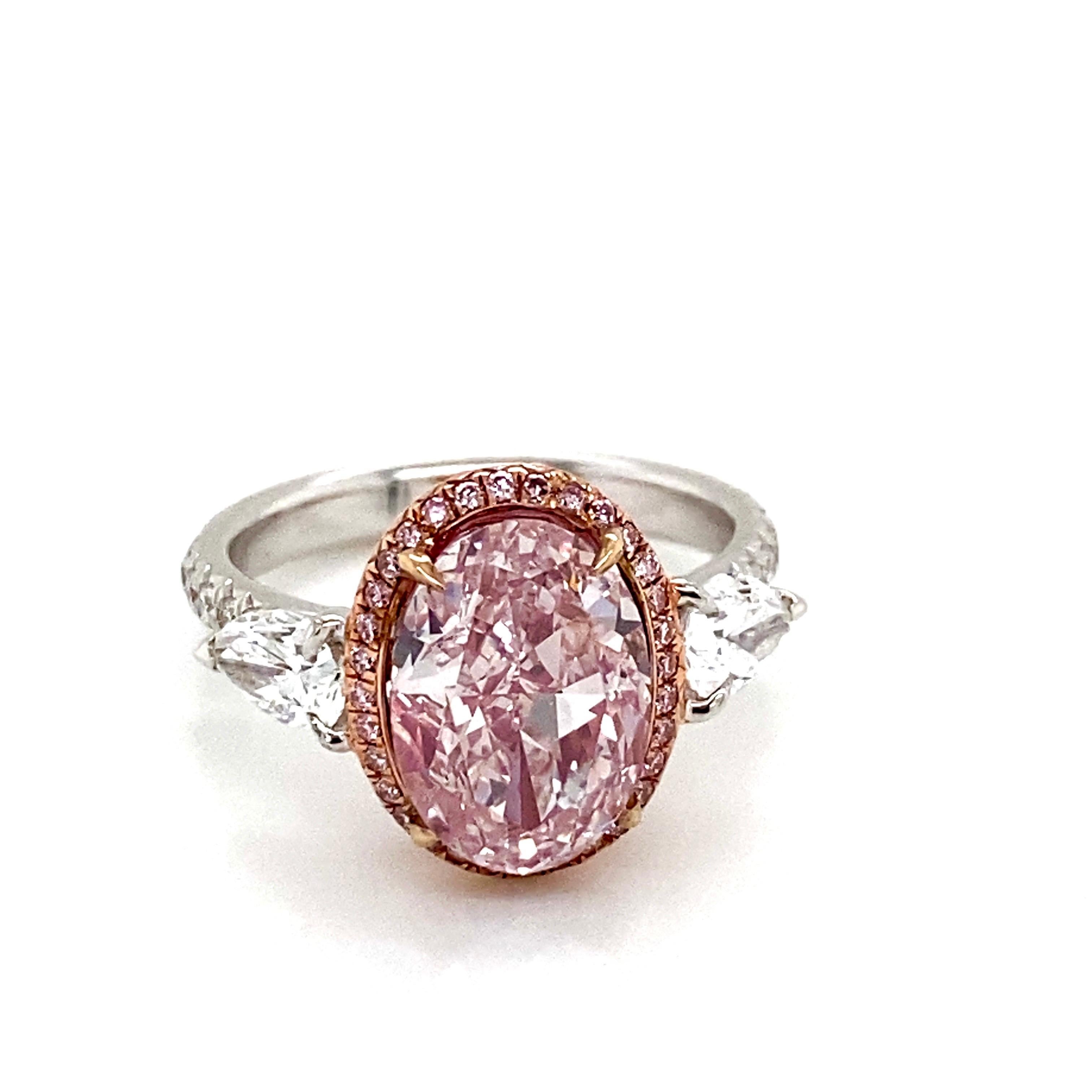 Taille ovale Emilio Jewelry, bague en diamant rose clair fantaisie de 3,00 carats certifié GIA en vente
