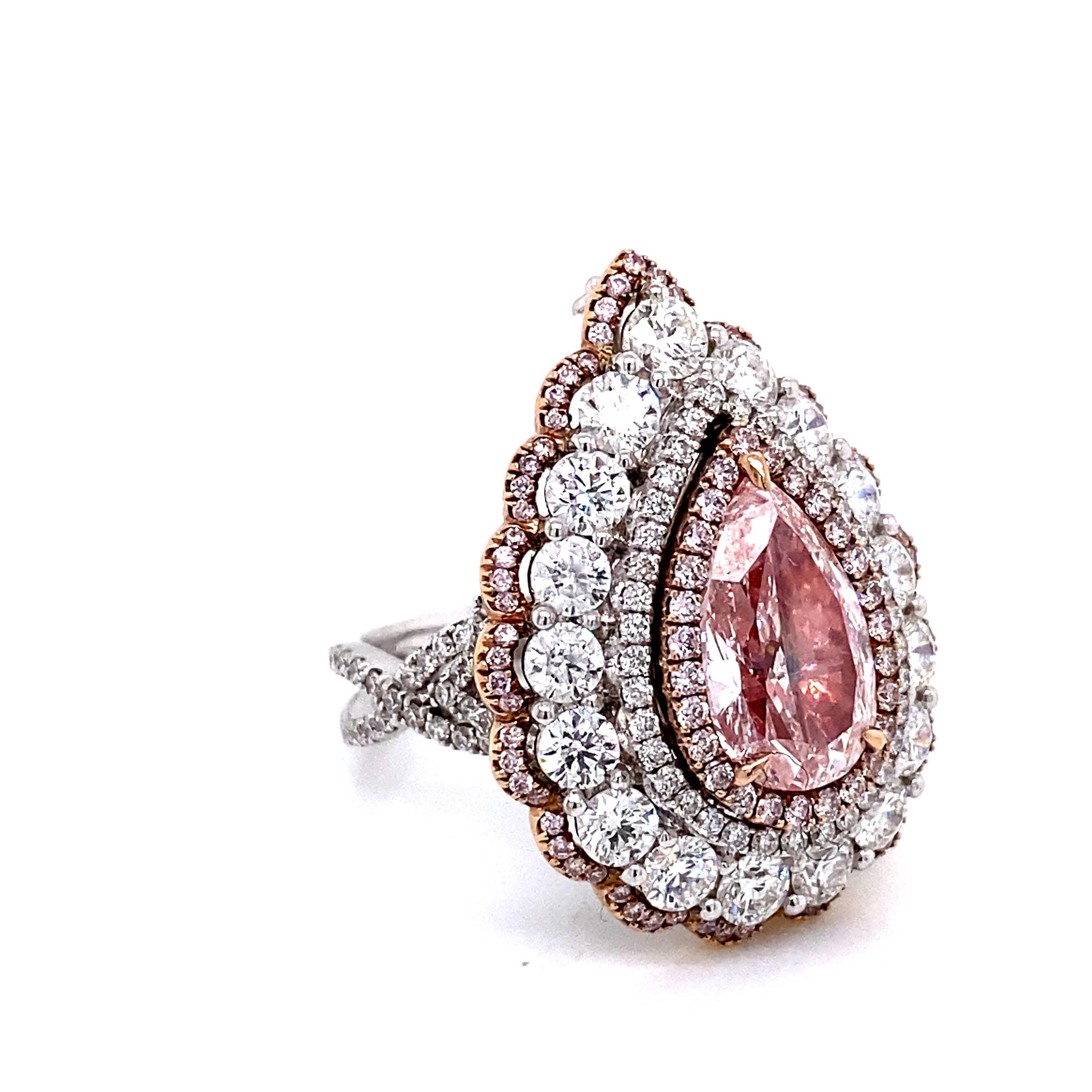Taglio a goccia Anello e ciondolo con diamante rosa puro da 3,00 carati certificato GIA di Emilio Gioielli in vendita