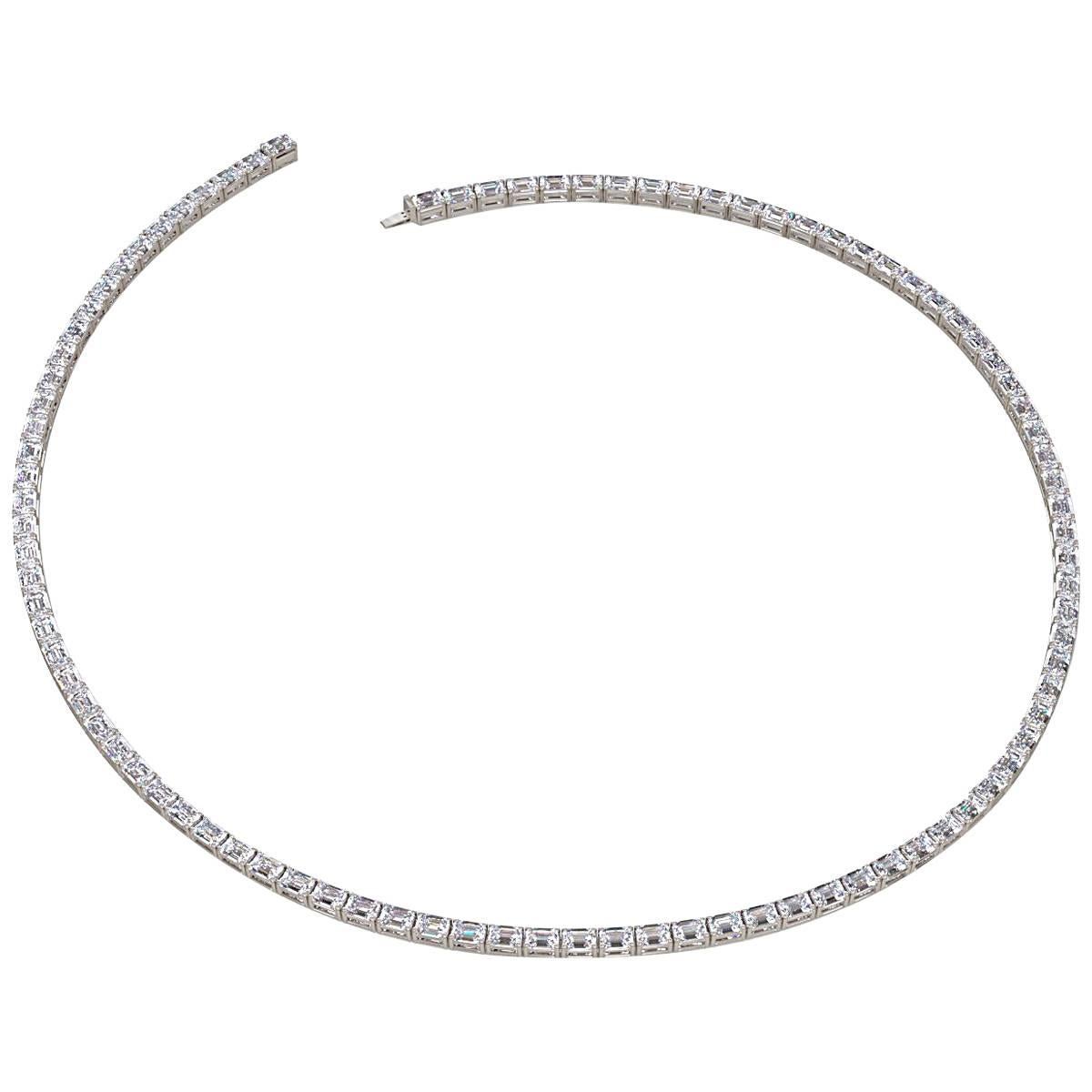Emilio Jewelry Gia zertifizierte 30,00 Karat Diamant-Halskette mit Smaragdschliff im Angebot