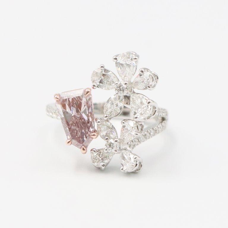 Emilio Jewelry Gia Certified 3.15 Carat Shield Cut Pink Diamond Ring In New Condition For Sale In New York, NY