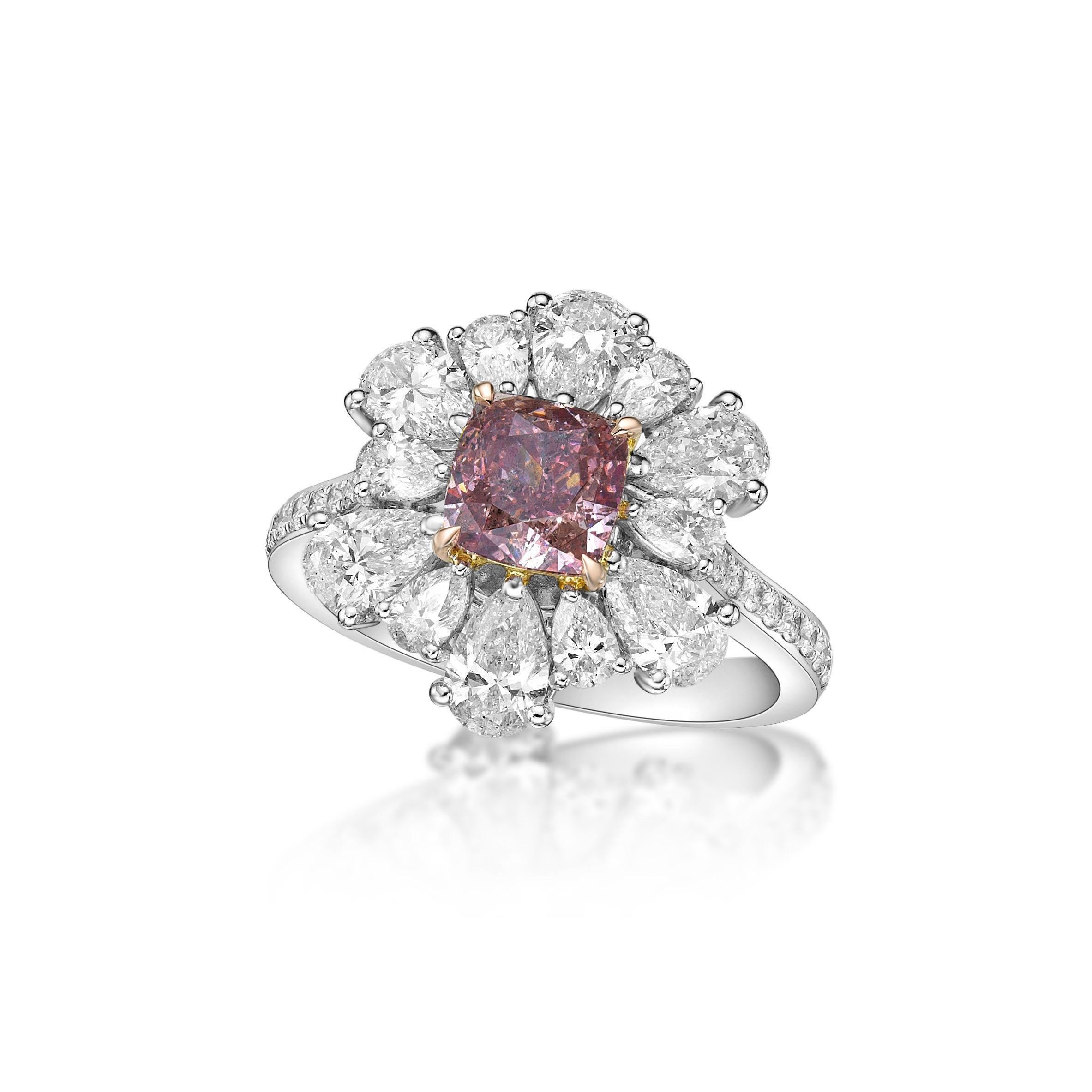 1 diamond center Gia certified natural fancy purple 1.30ct
12 diamonds 1.96ct
18 diamonds 0.21ct

From The Museum Vault at Emilio Jewelry Located on New York's iconic Fifth Avenue,
Showcasing a very special and rare Gia certified natural purple