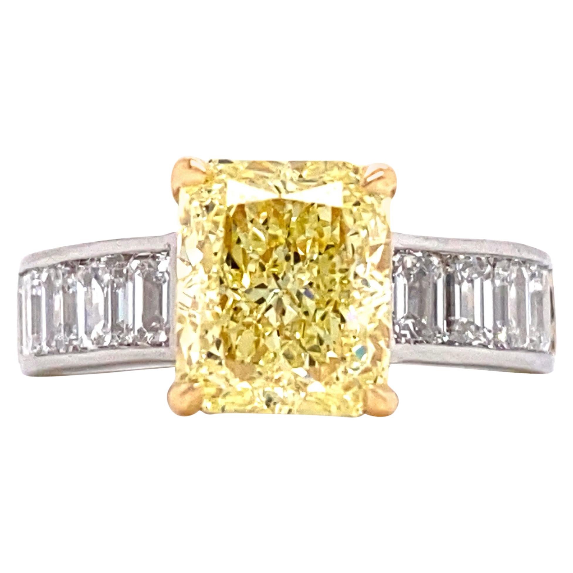 GIA 4 Carat Yellow Diamond Ring at 1stDibs | how much is a 4 carat ...