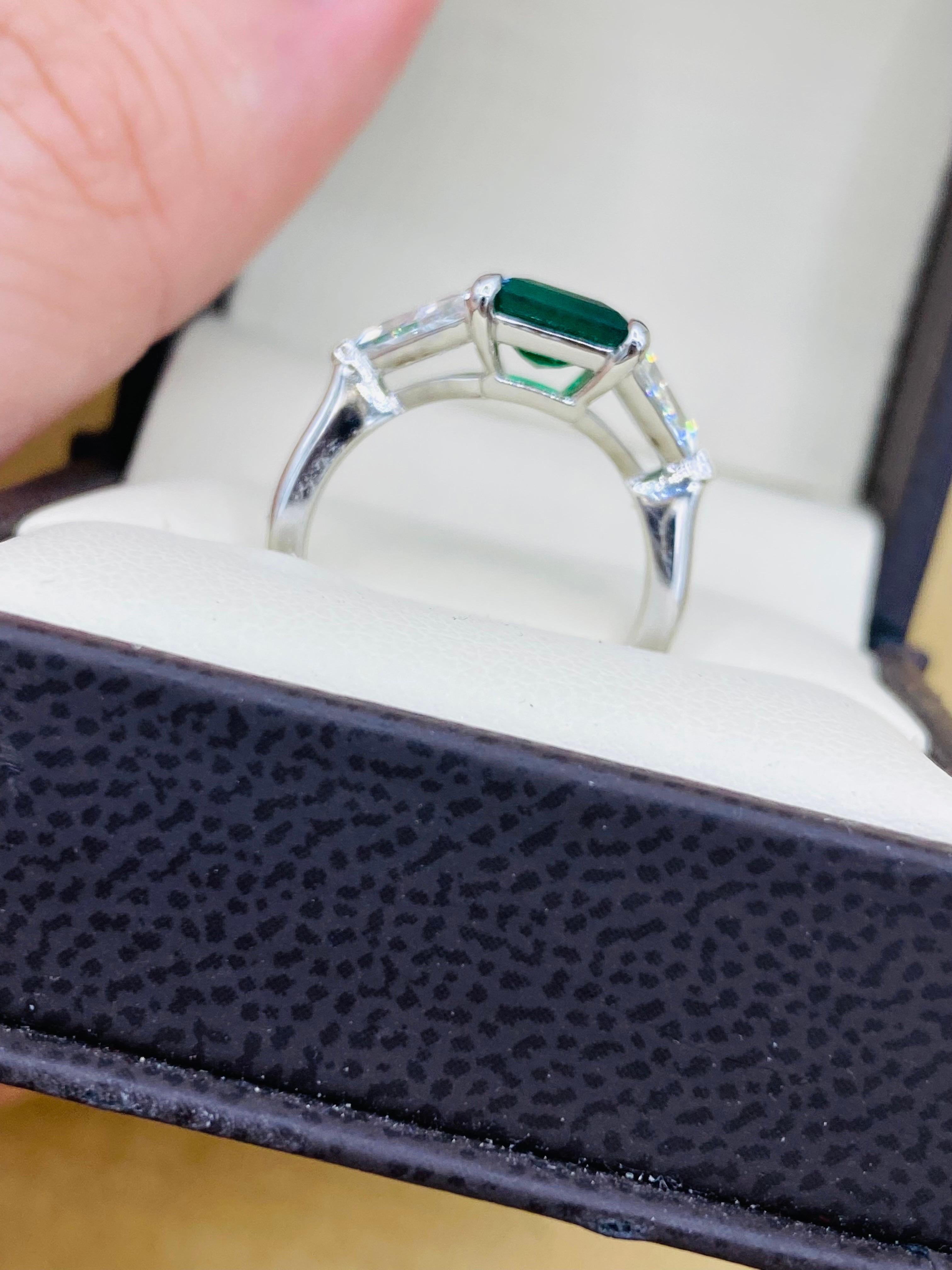 Emilio Jewelry AGL Certified 3.52 Carat Vivid Green Hexagon Emerald Diamond Ring For Sale 3
