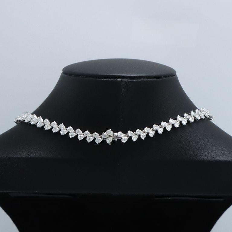 Von Emilio Jewelry, einem bekannten und angesehenen Großhändler mit Sitz auf der berühmten Fifth Avenue in New York, 
Mit zertifizierten GIA-Diamanten von 
Farbe: D-E-F 
Klarheit: Intern lupenrein-Vs2 
Länge: Ungefähr 16 Zoll (kann auf Anfrage
