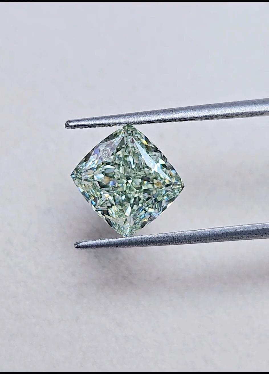 Emilio Jewelry Gia Certified 4.00 Carat Fancy Pure Green Diamond  In New Condition For Sale In New York, NY