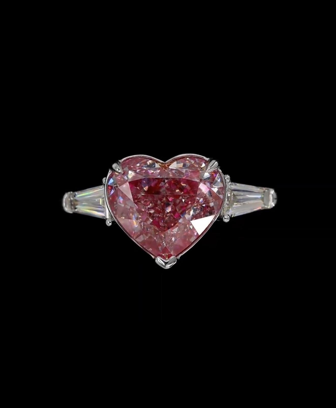 Taille cœur Emilio ! Bague en diamant certifié GIA de 4,00 carats en forme de cœur en rose clair en vente