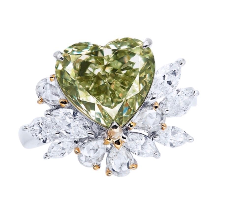 Women's or Men's Emilio Jewelry GIA Certified 4.00 Carat Natural Fancy Green Diamond