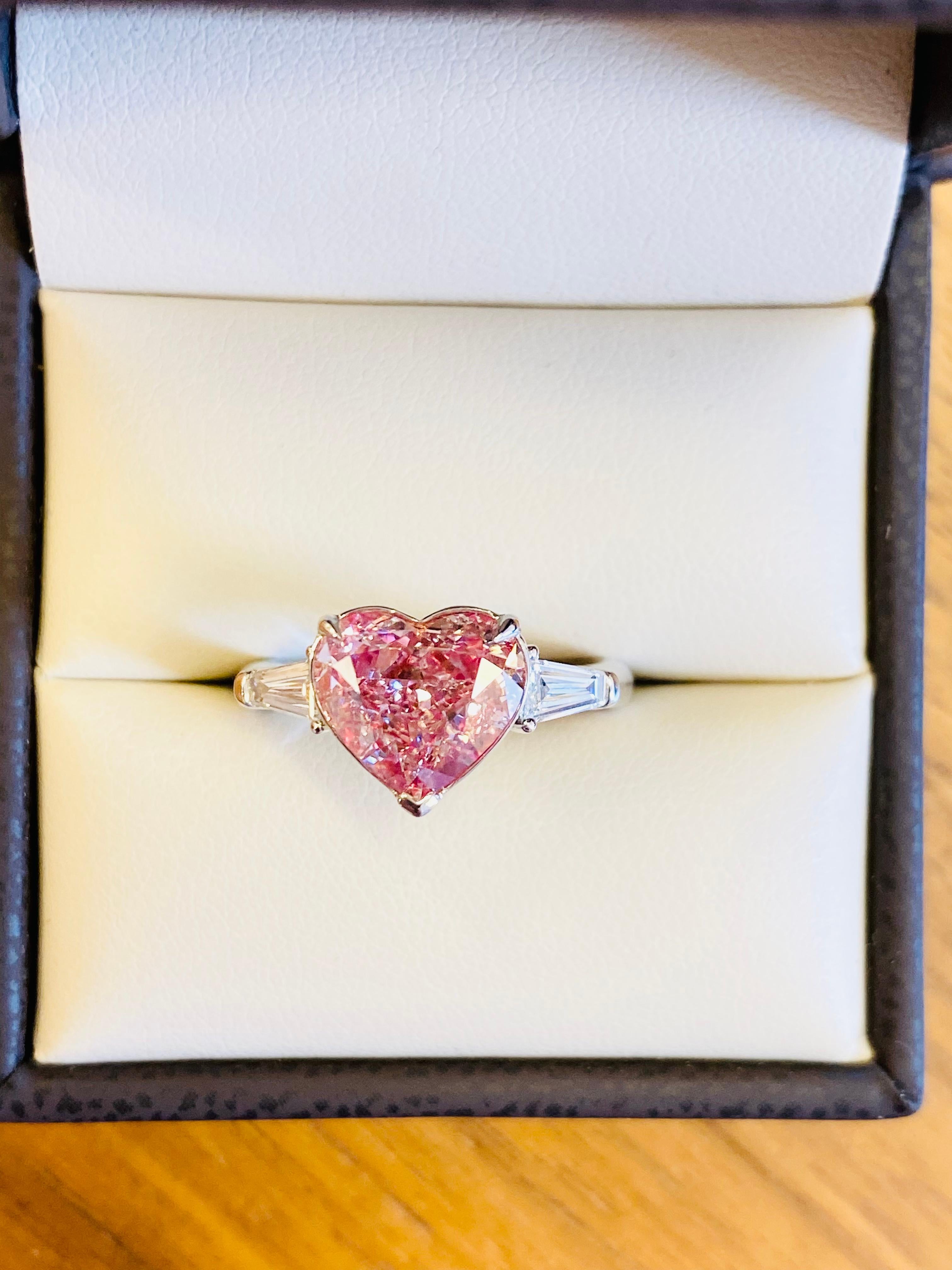 Emilio Jewelry Gia Certified 4.04 Carat Fancy Light Pink Heart Diamond Ring In New Condition For Sale In New York, NY