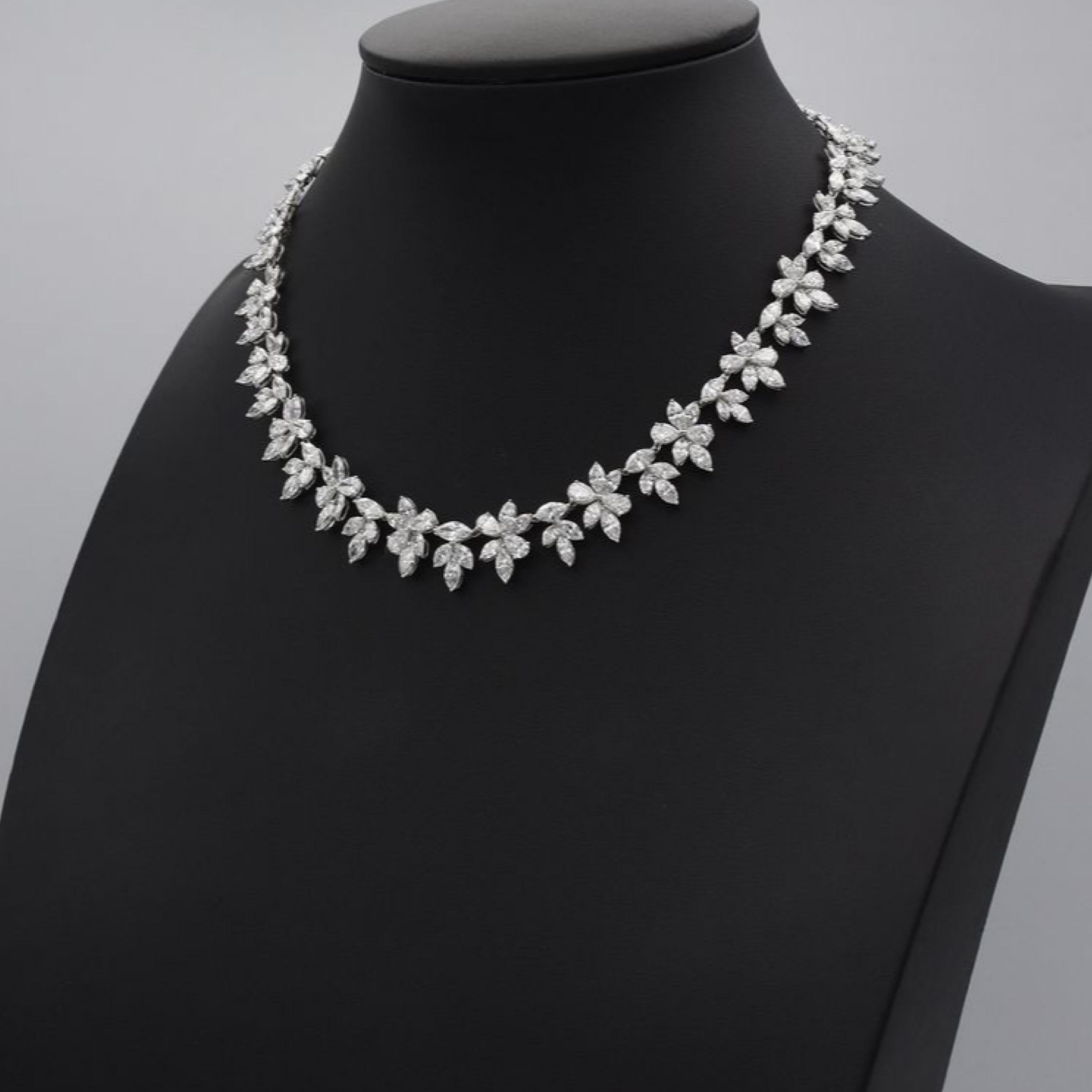 Emilio Jewelry Gia zertifizierte 41.00 Karat Diamant-Halskette (Tropfenschliff) im Angebot