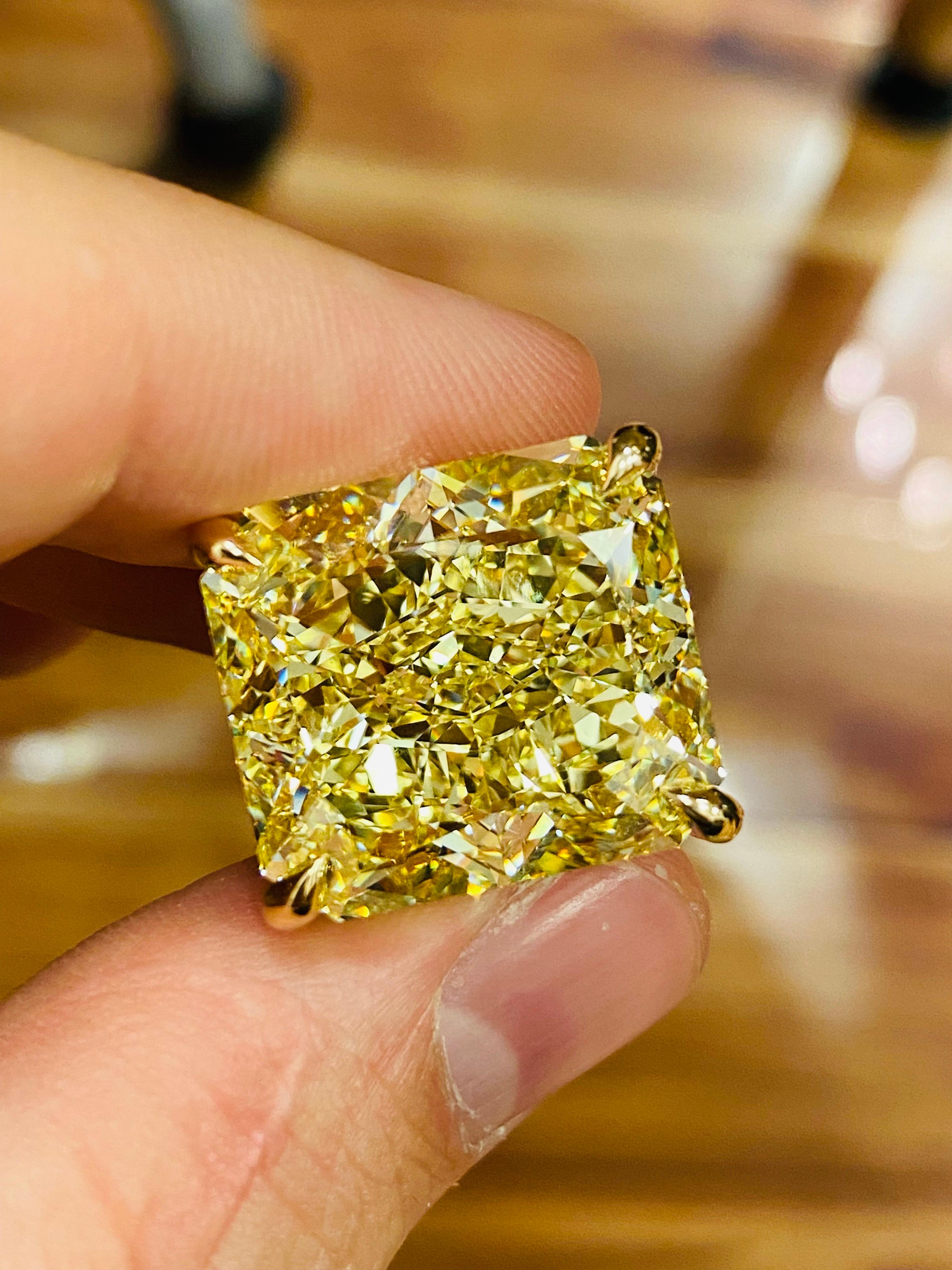 Emilio Jewelry Gia zertifizierter intensiv gelber Fancy-Diamantring mit 41.00 Karat im Zustand „Neu“ im Angebot in New York, NY