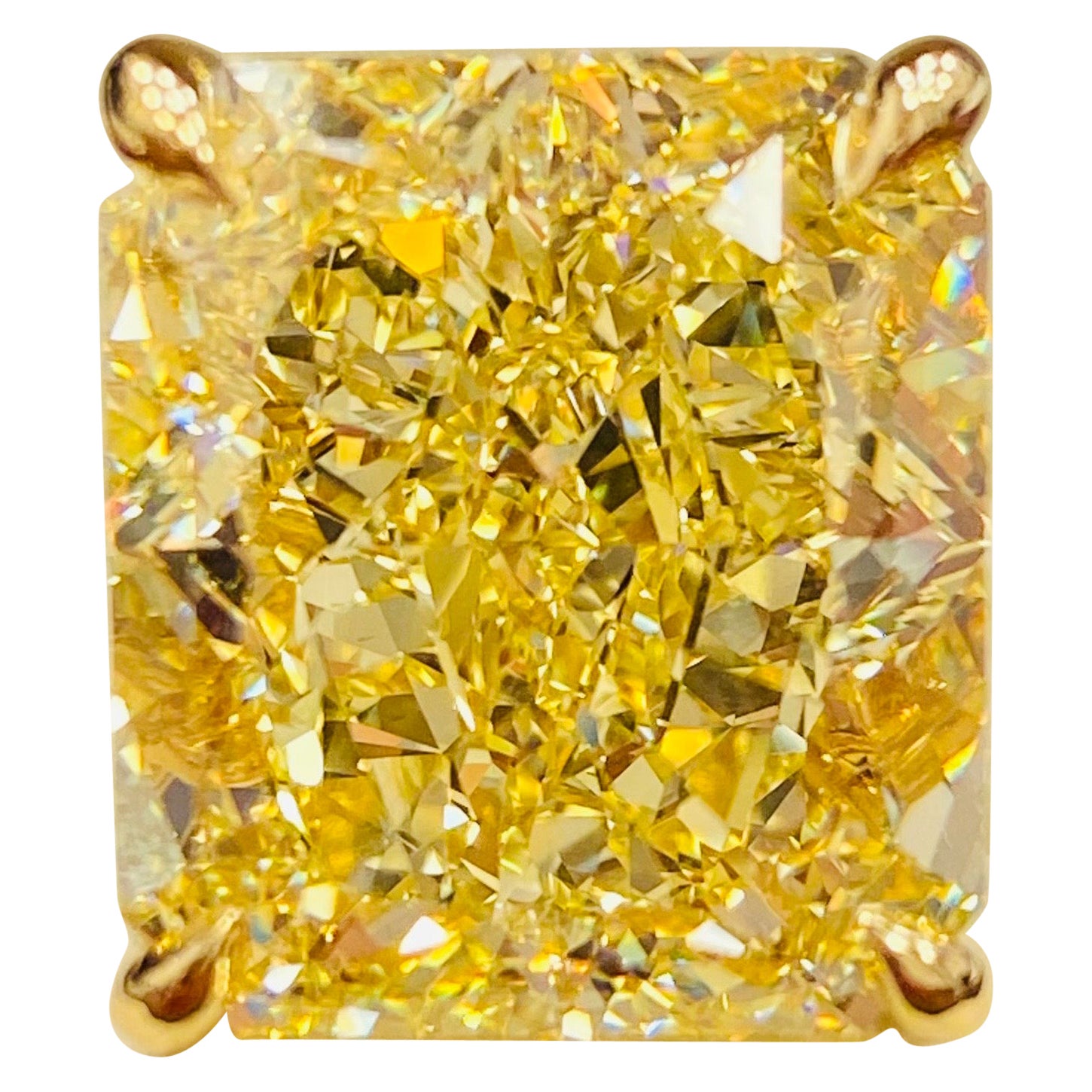 Emilio Jewelry GIA Certified 41.00 Carat Fancy Intense Yellow Diamond Ring (bague en diamant jaune intense certifié GIA) en vente