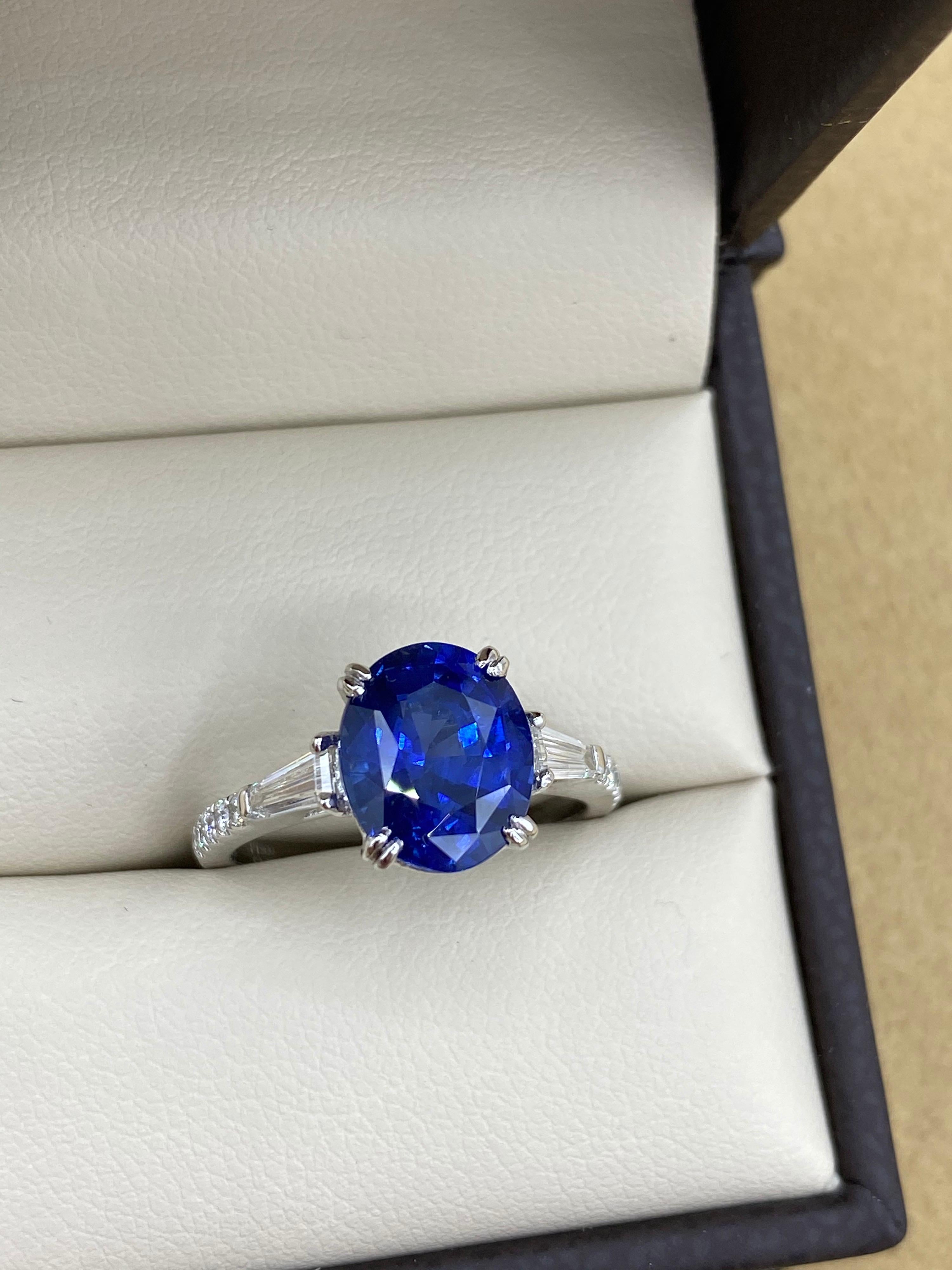 Emilio Jewelry Bague en diamants et saphir de Ceylan de 4,17 carats certifié GIA Neuf - En vente à New York, NY
