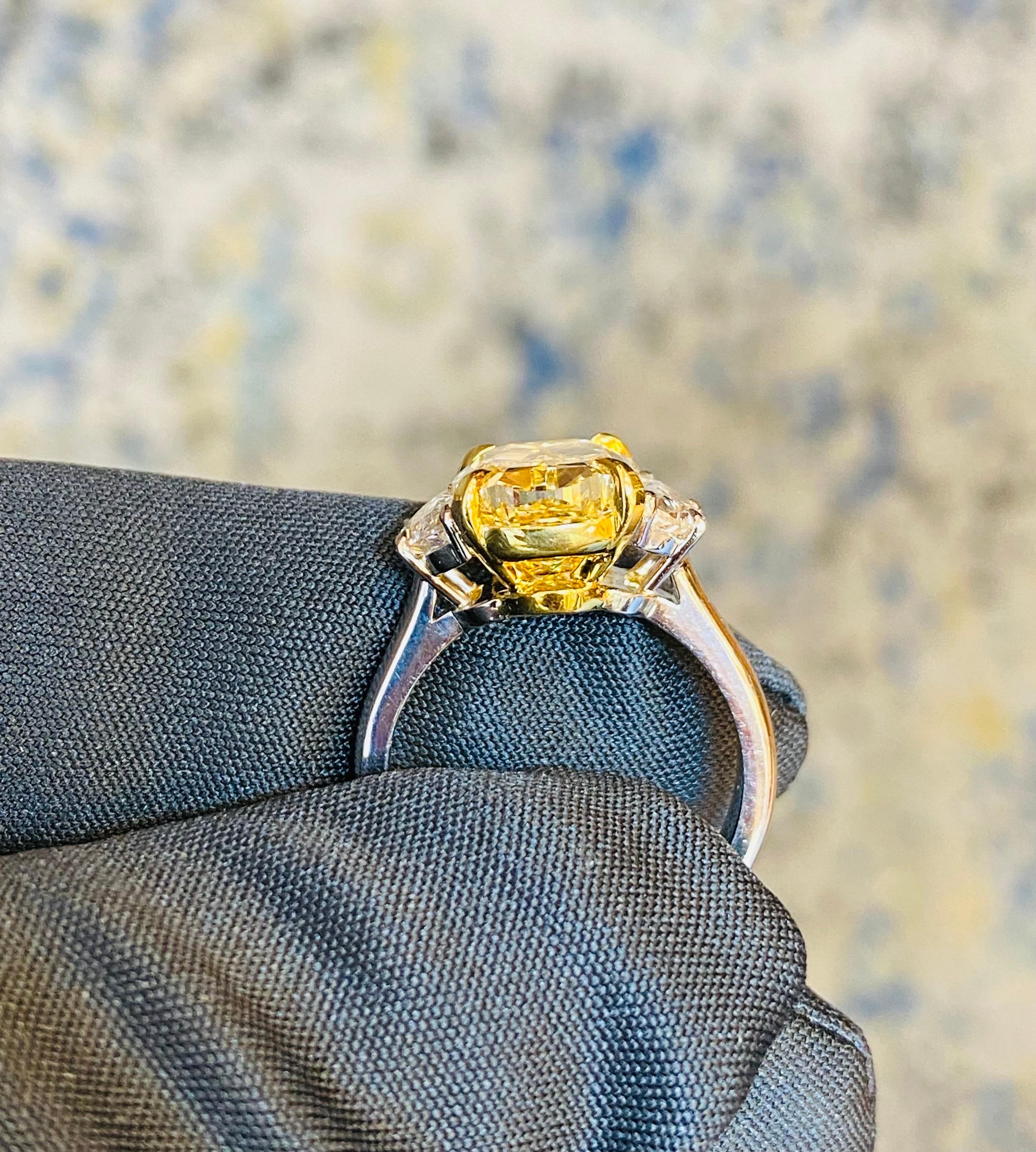 Emilio Jewelry GIA Certified 5.00 Carat Fancy Yellow Diamond Ring For Sale 1