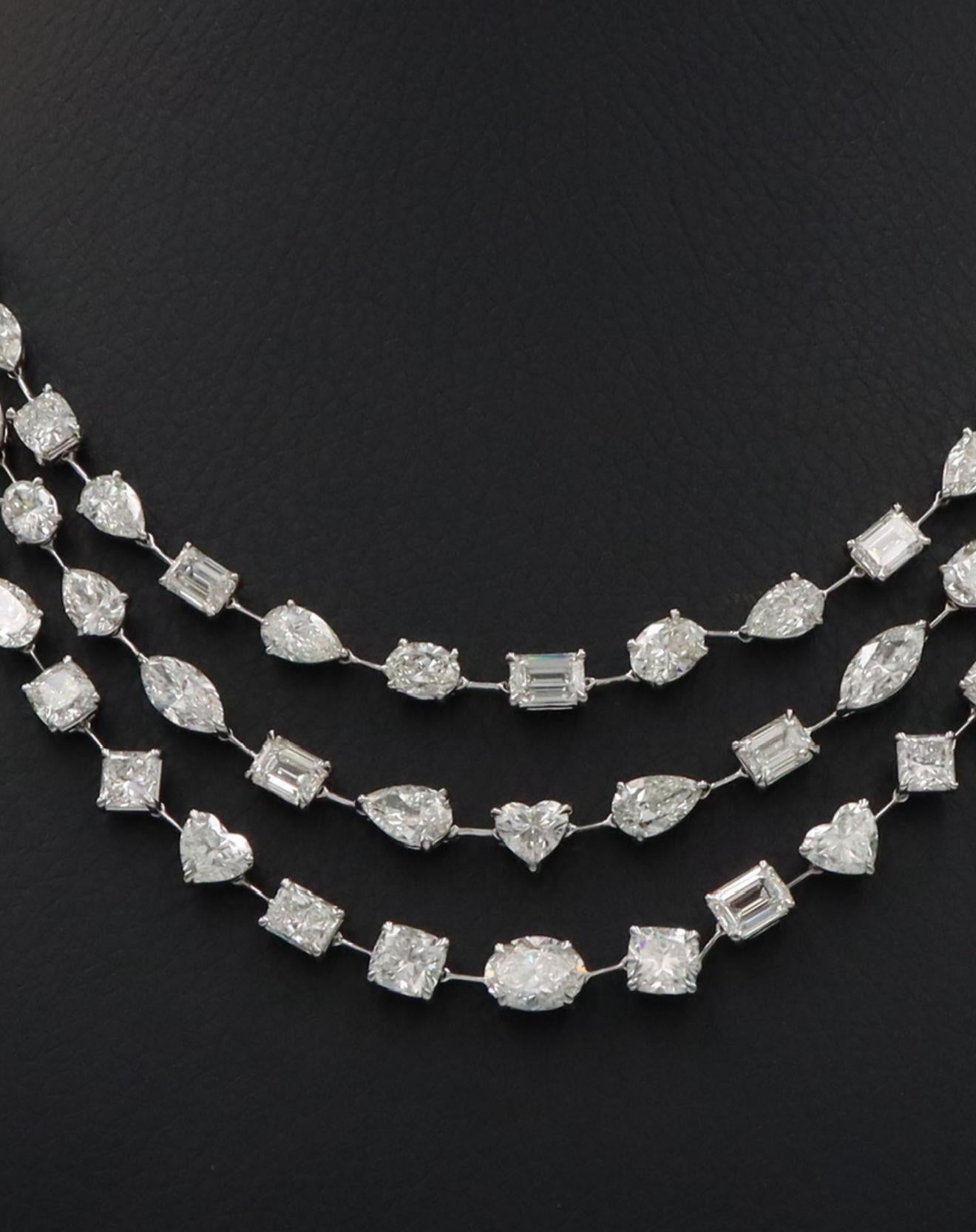 Da Emilio Jewelry, un noto e rispettato grossista/rivenditore situato nell'iconico Gem Tower/GIA Building nel Diamond District di New York.
Questo articolo è stato valutato dagli esperti del Gemological Appraisal Laboratory Of America, un perito