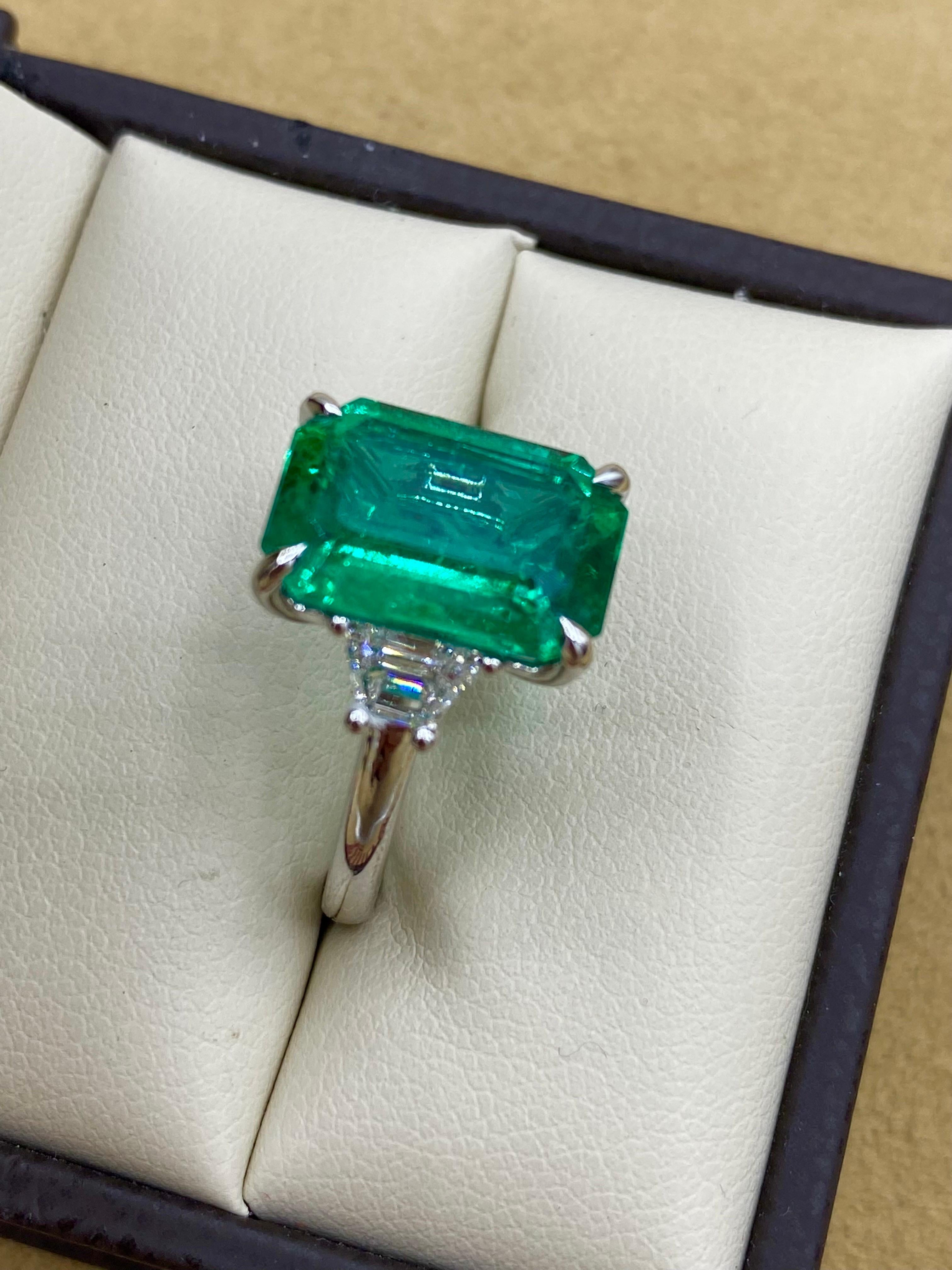 Emilio Jewelry GIA zertifizierter 6,01 Karat Smaragd-Diamant-Ring im Angebot 7