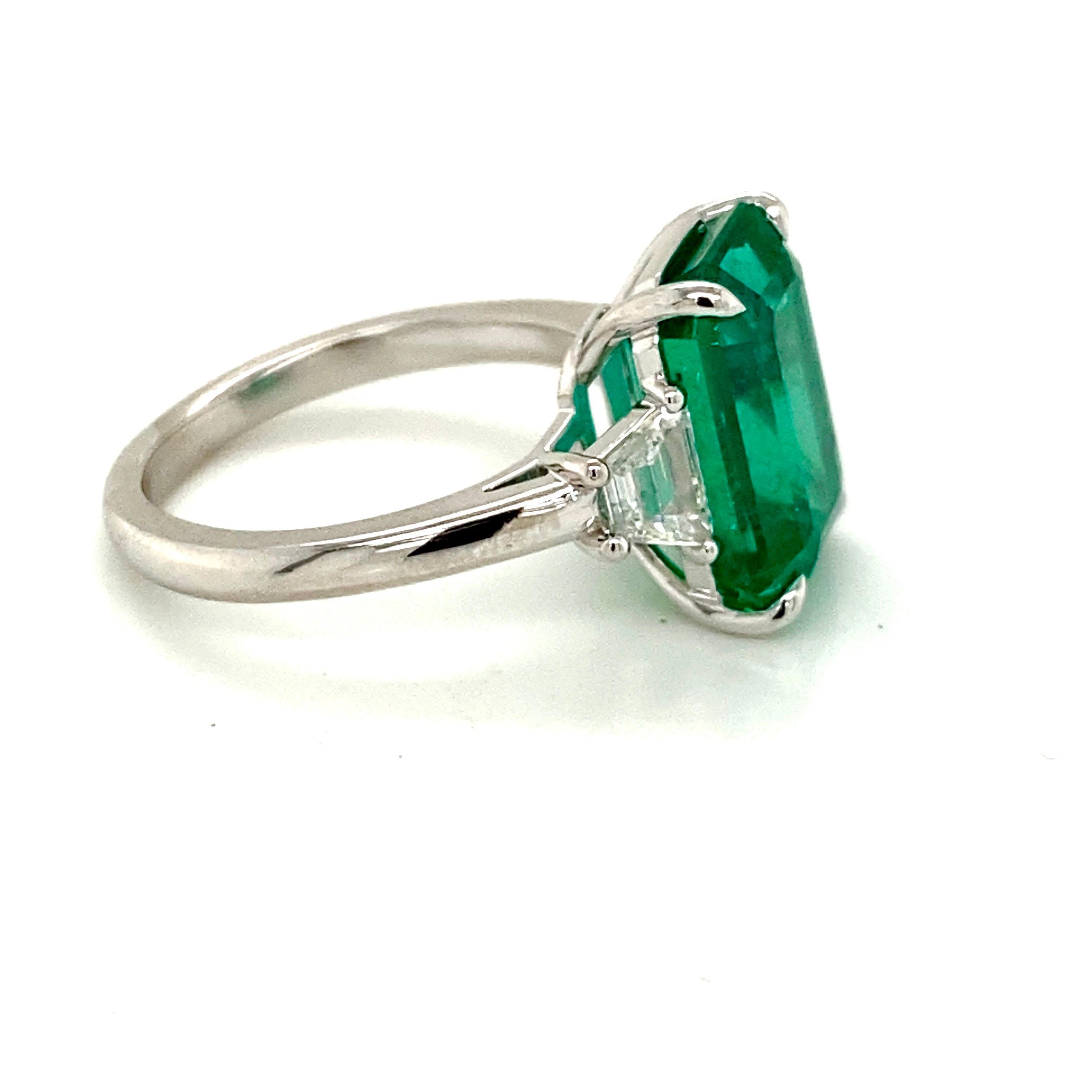 Emilio Jewelry GIA zertifizierter 6,01 Karat Smaragd-Diamant-Ring im Angebot 2