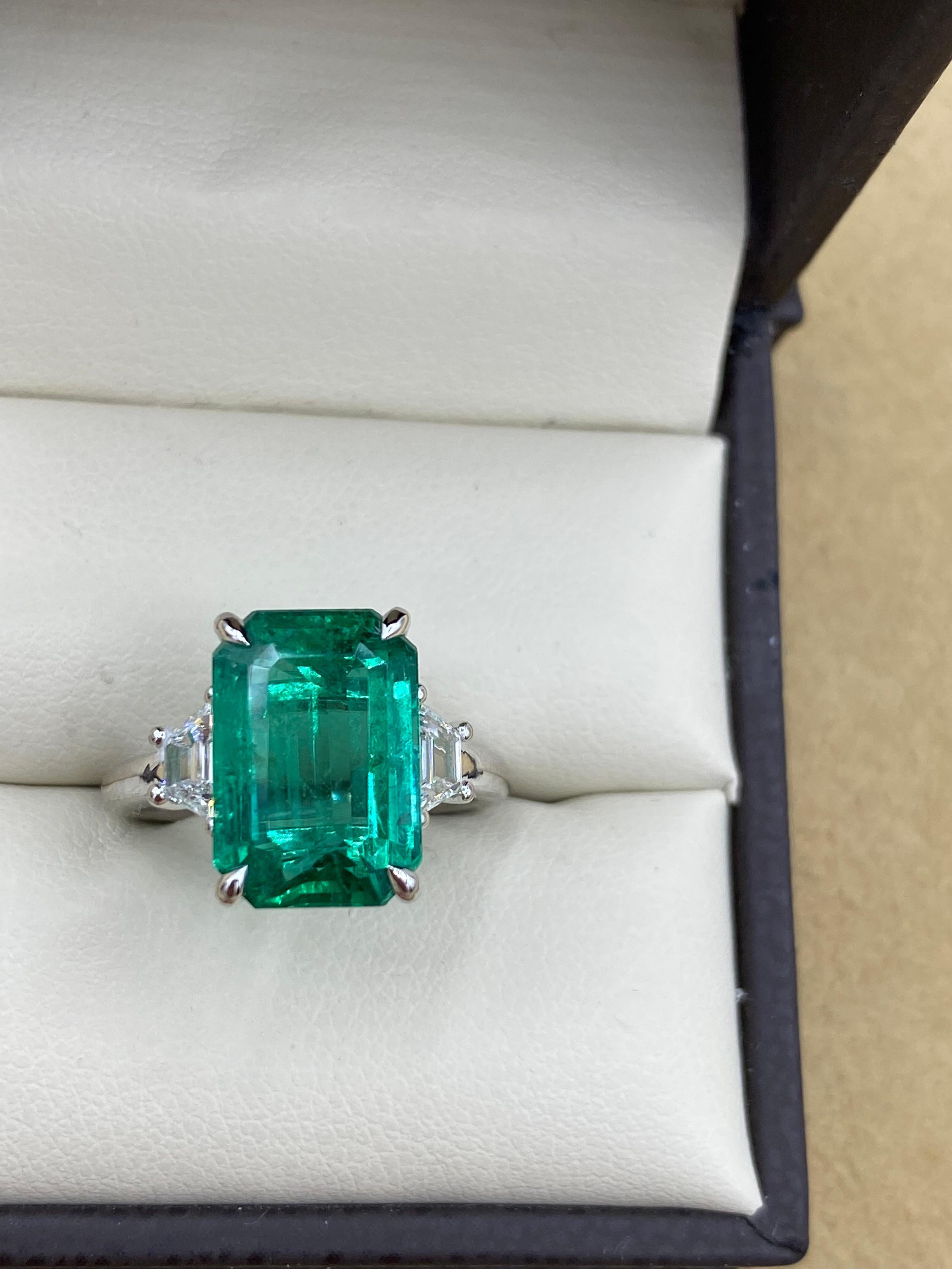 Emilio Jewelry GIA Certified 6.01 Carat Emerald Diamond Ring For Sale 3