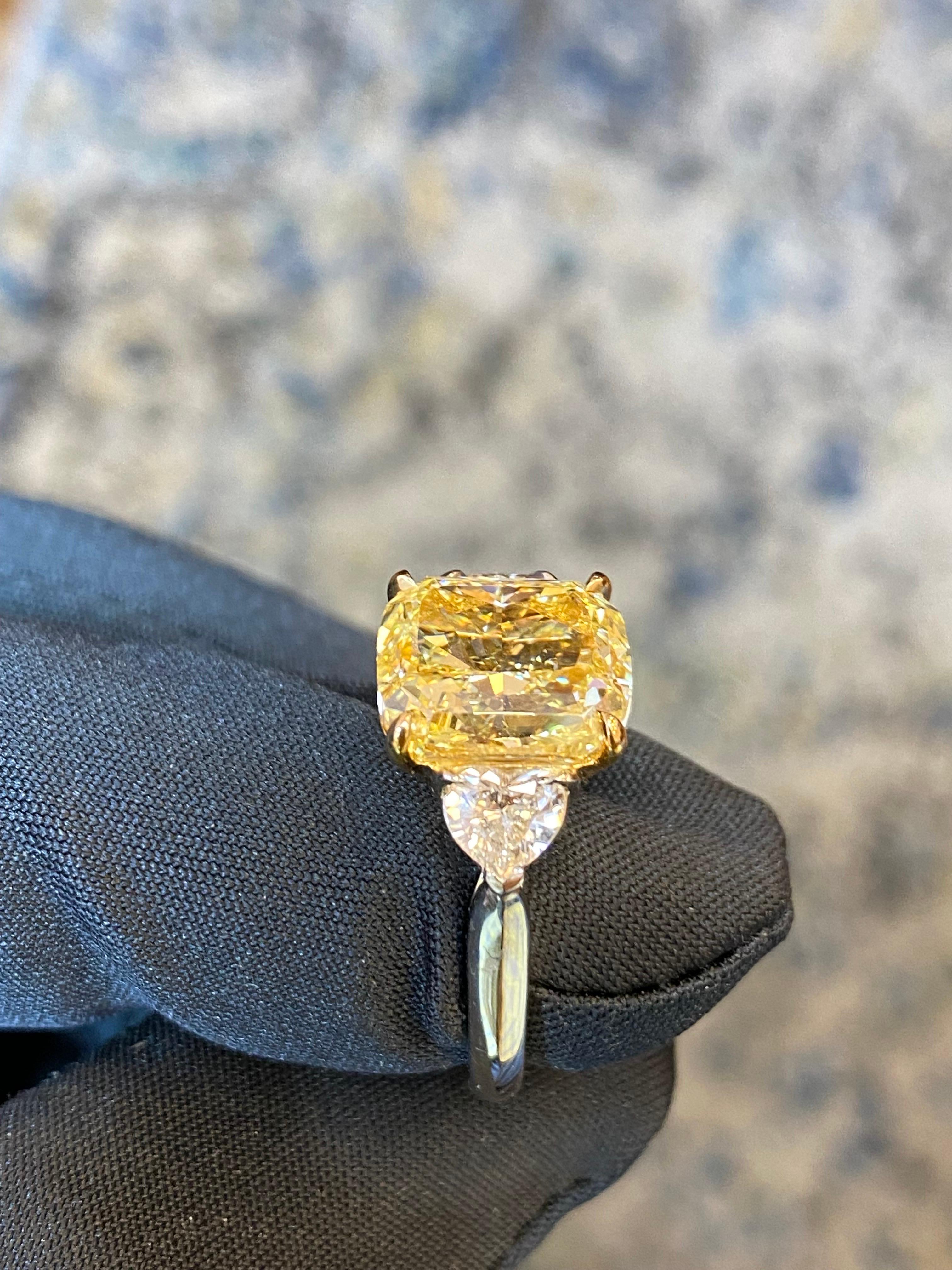 Emilio Jewelry GIA zertifizierter 6,75 Karat intensiv gelber Fancy-Diamantring im Angebot 2