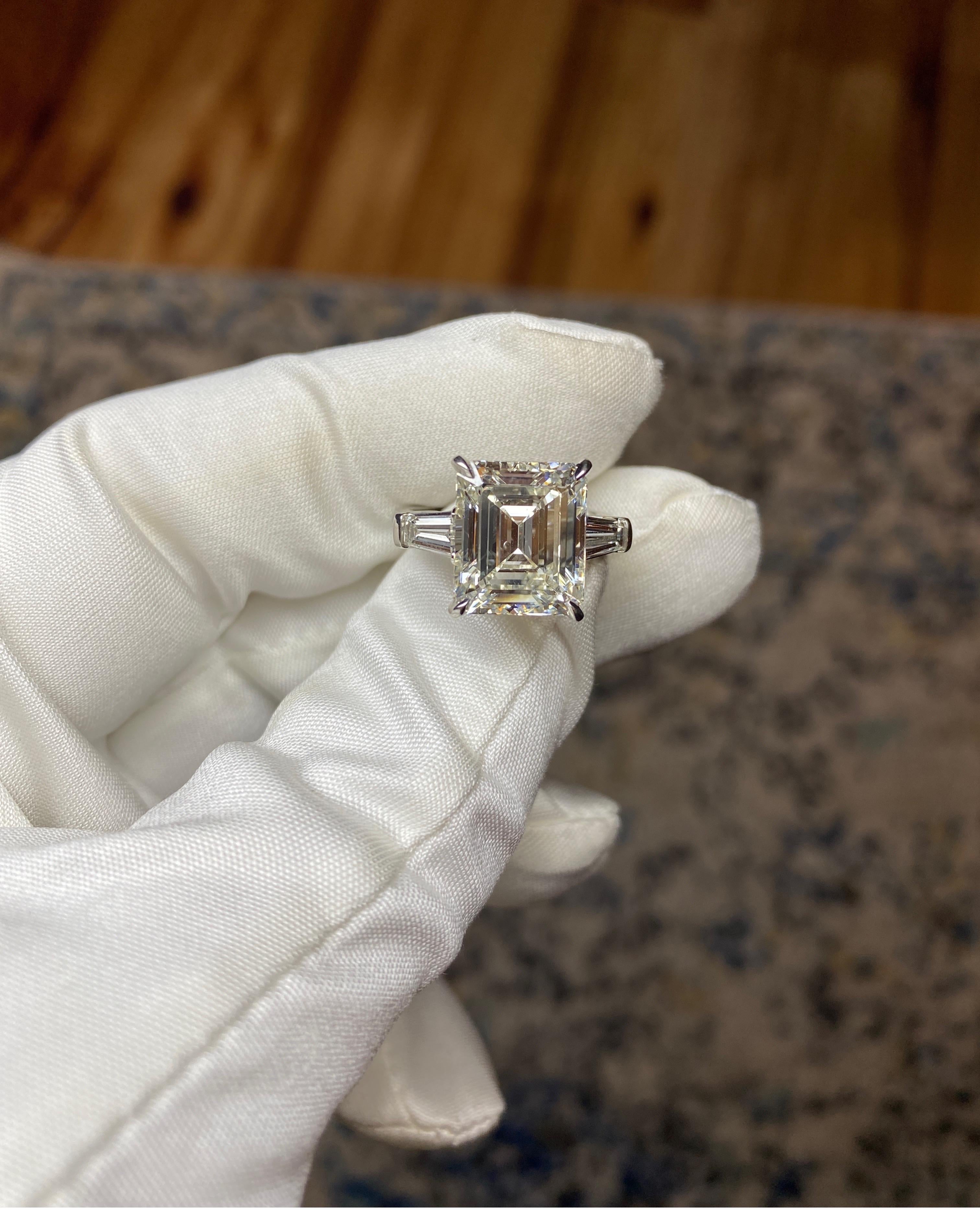Emilio Jewelry Gia Certified 7.75 Carat Emerald Cut Diamond Ring For Sale 2
