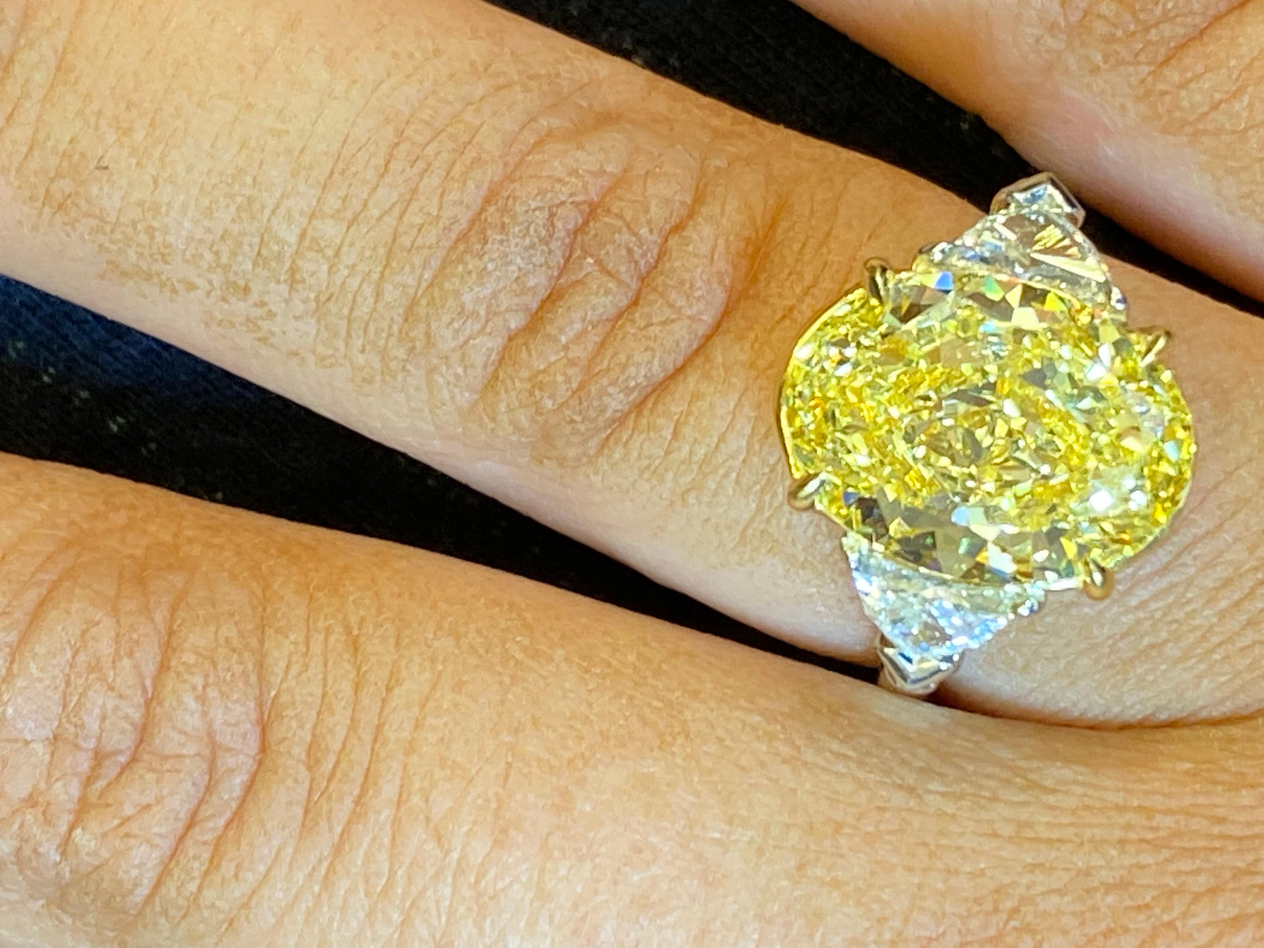 Emilio Jewelry GIA Certified 8.00 Carat Oval Fancy Intense Yellow Diamond Ring For Sale 7