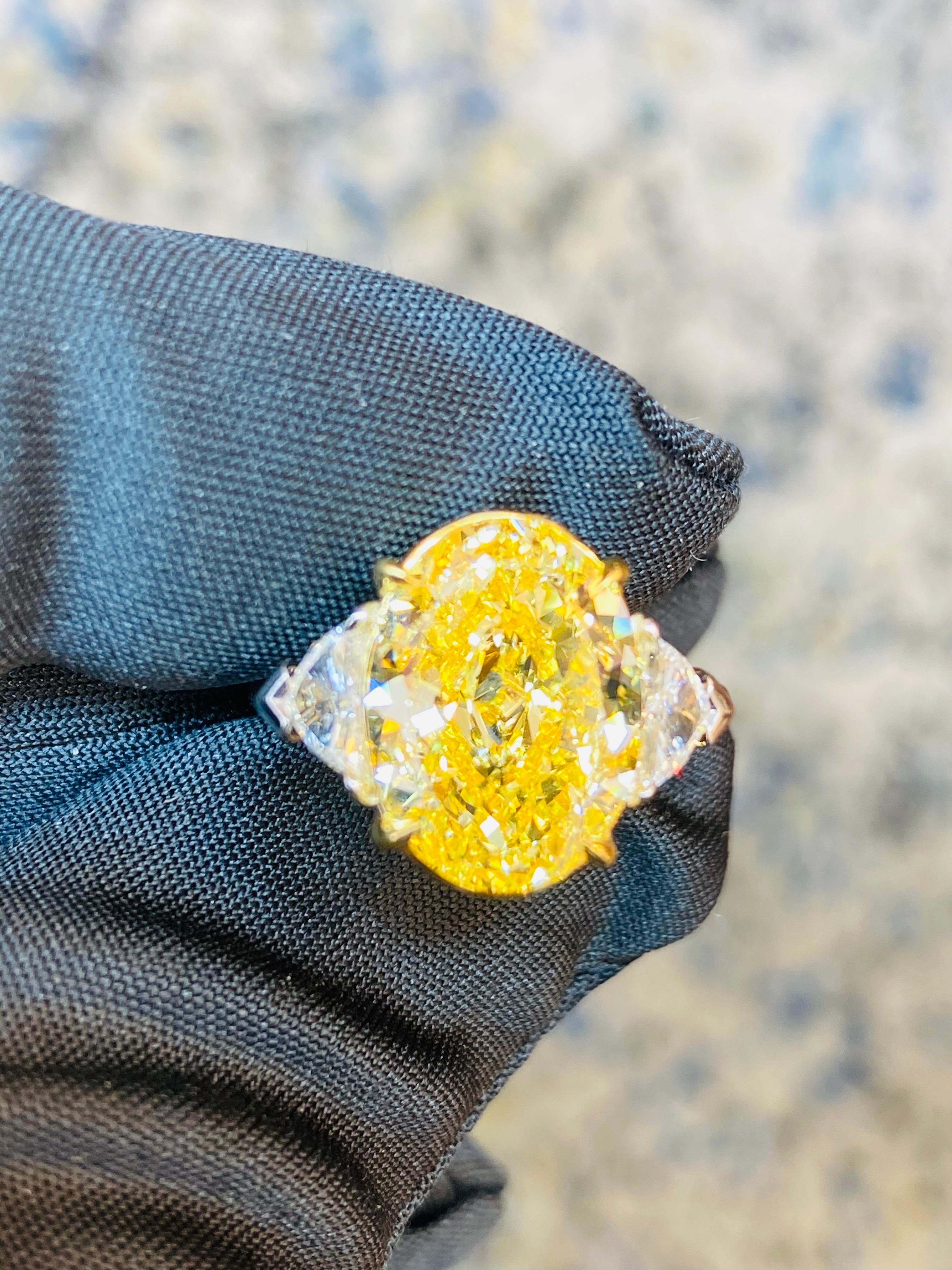 Emilio Jewelry GIA zertifizierter 8,00 Karat Oval Fancy Intense Gelber Diamantring mit intensiv gelbem Fancy-Diamant für Damen oder Herren im Angebot