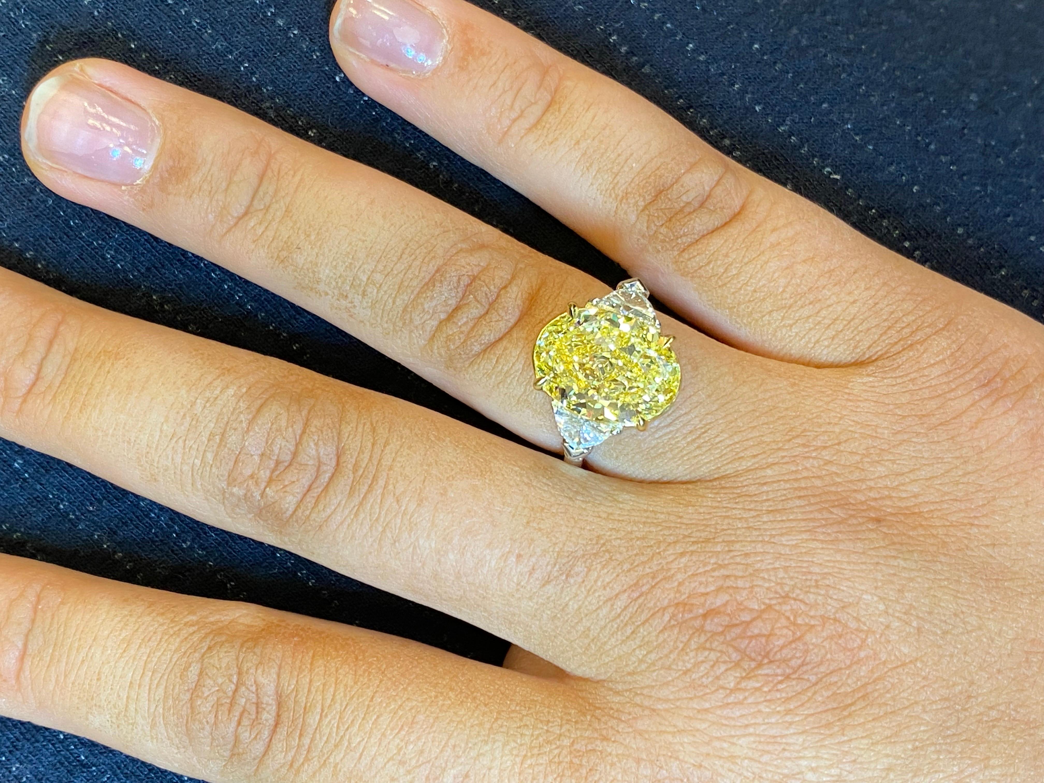 Emilio Jewelry GIA Certified 8.00 Carat Oval Fancy Intense Yellow Diamond Ring For Sale 3