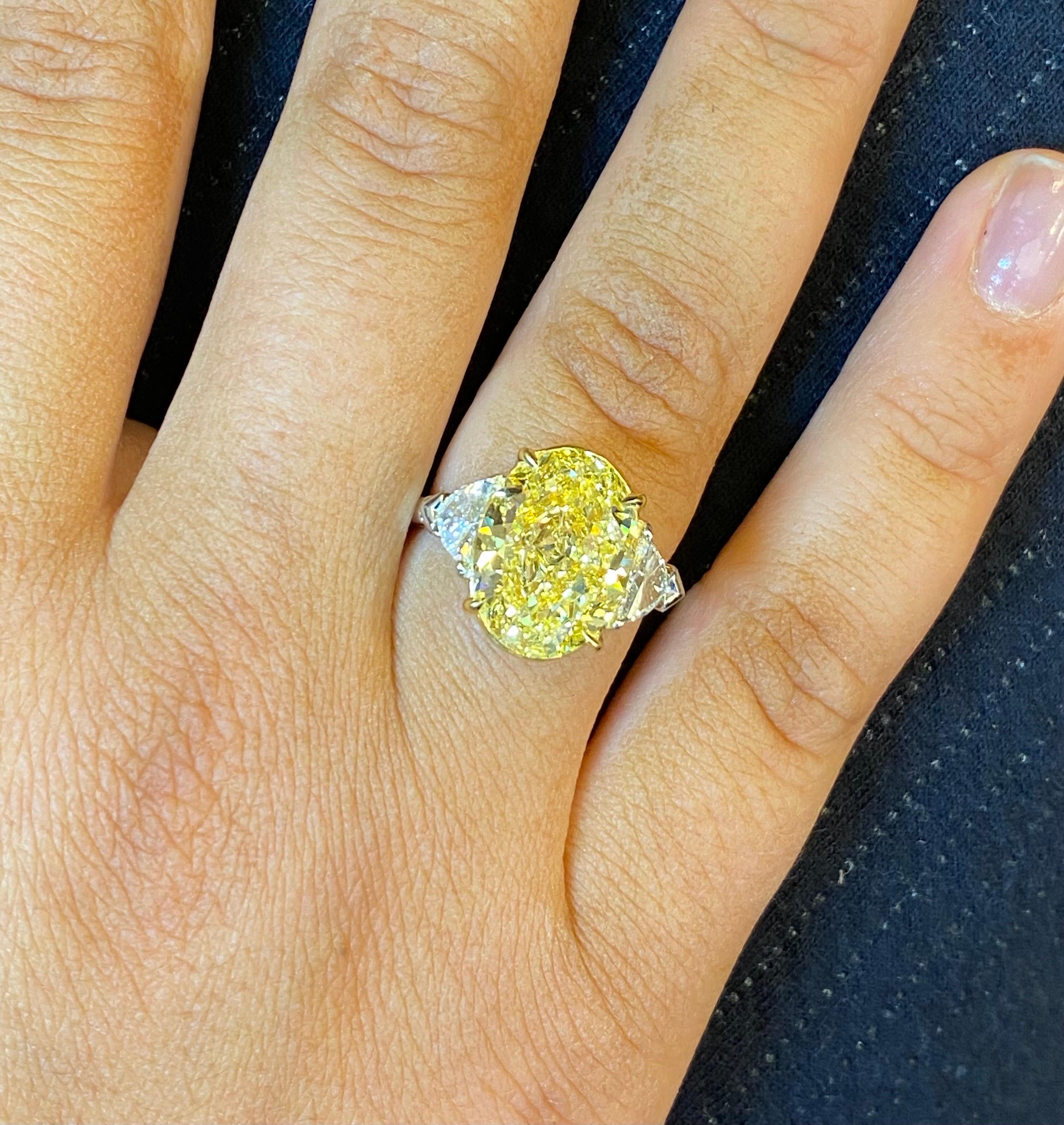 Emilio Jewelry GIA Certified 8.00 Carat Oval Fancy Intense Yellow Diamond Ring For Sale 4