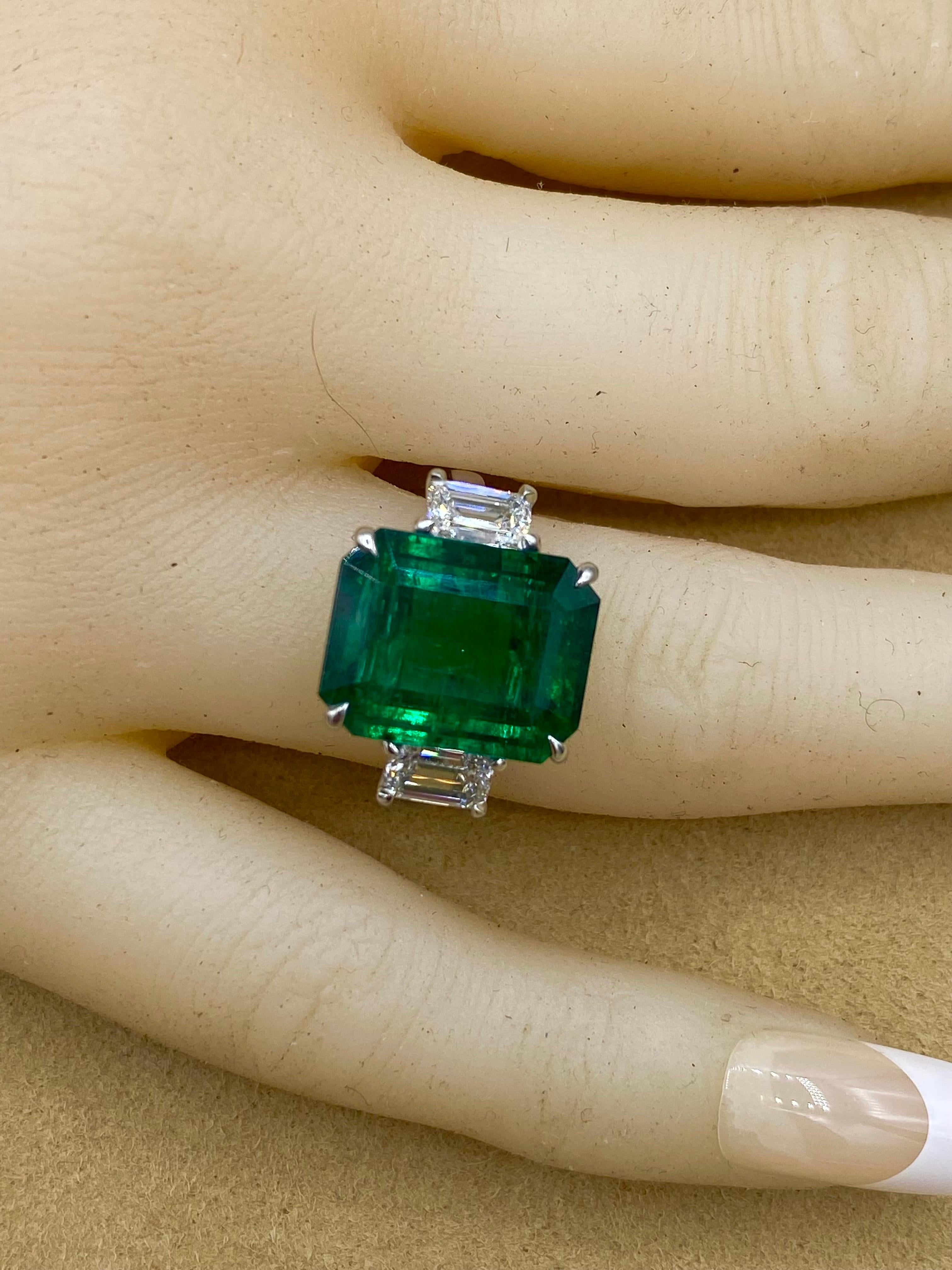 Emilio Jewelry Gubelin Certified 8.67 Carat Vivid Green Emerald Diamond Ring 5