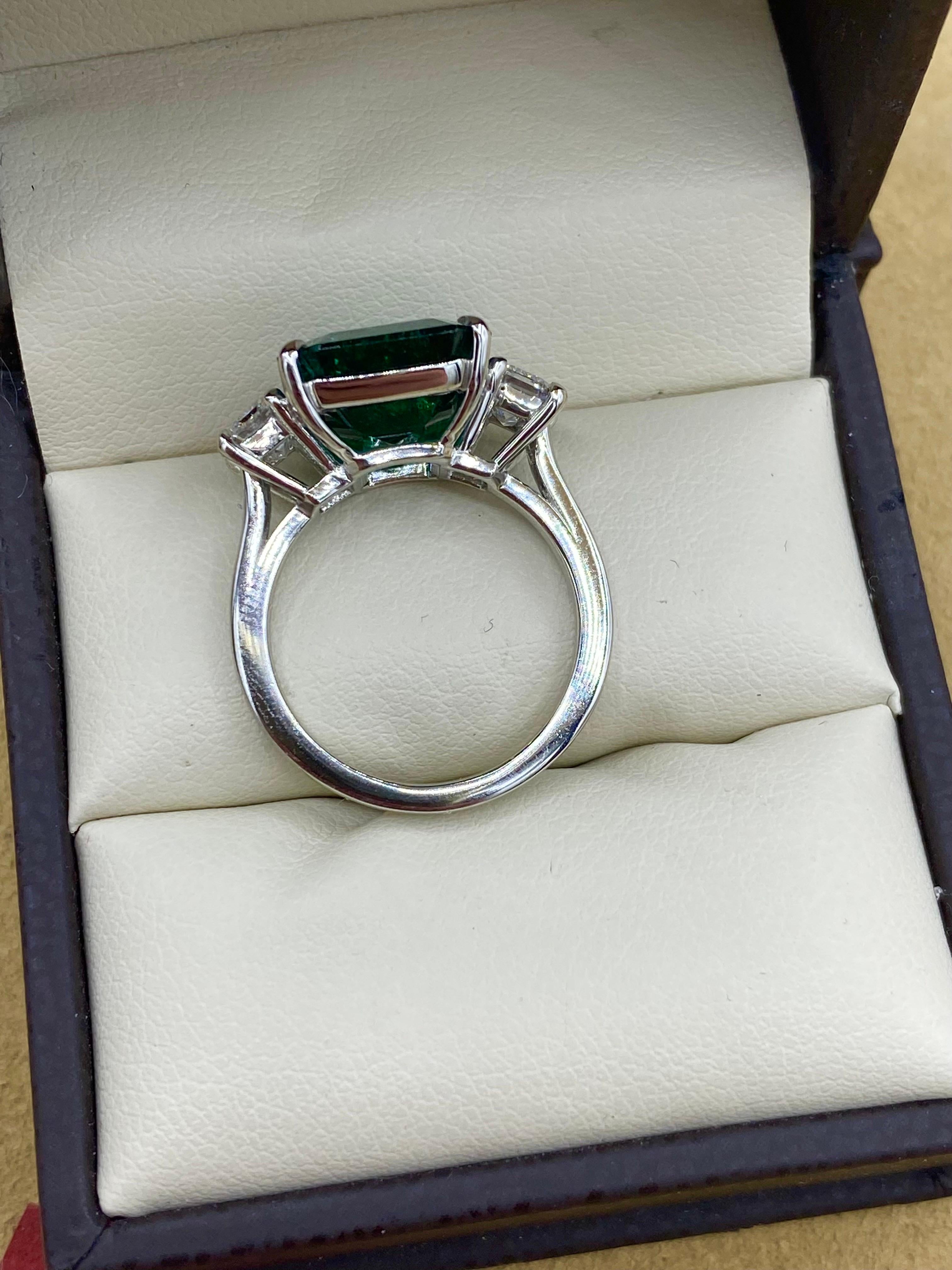 Emilio Jewelry Gubelin Certified 8.67 Carat Vivid Green Emerald Diamond Ring 3
