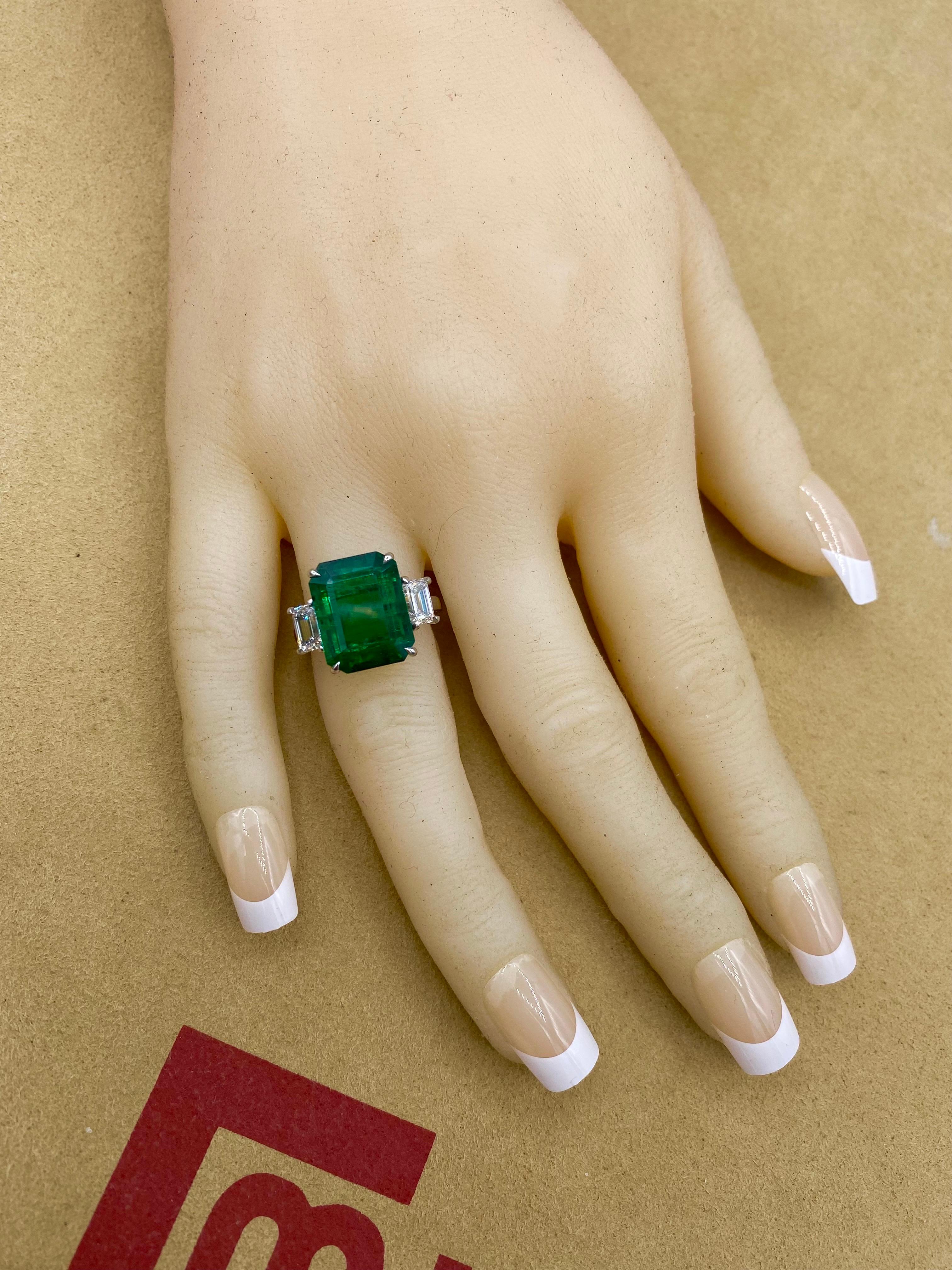 Emilio Jewelry Gubelin Certified 8.67 Carat Vivid Green Emerald Diamond Ring 4