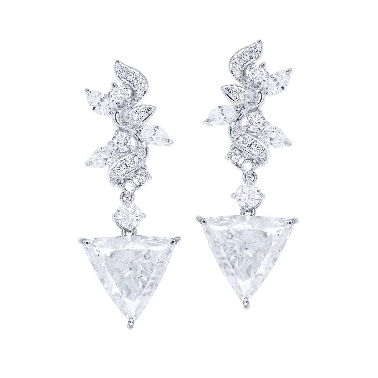Emilio Jewelry GIA Certified Diamond Shield Earring In New Condition For Sale In New York, NY