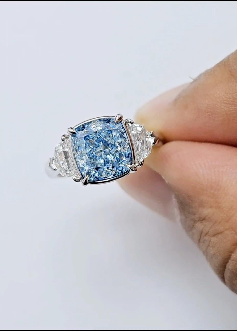 Emilio Jewelry Gia zertifizierter Fancy Blauer Fancy-Diamantring  im Angebot 1