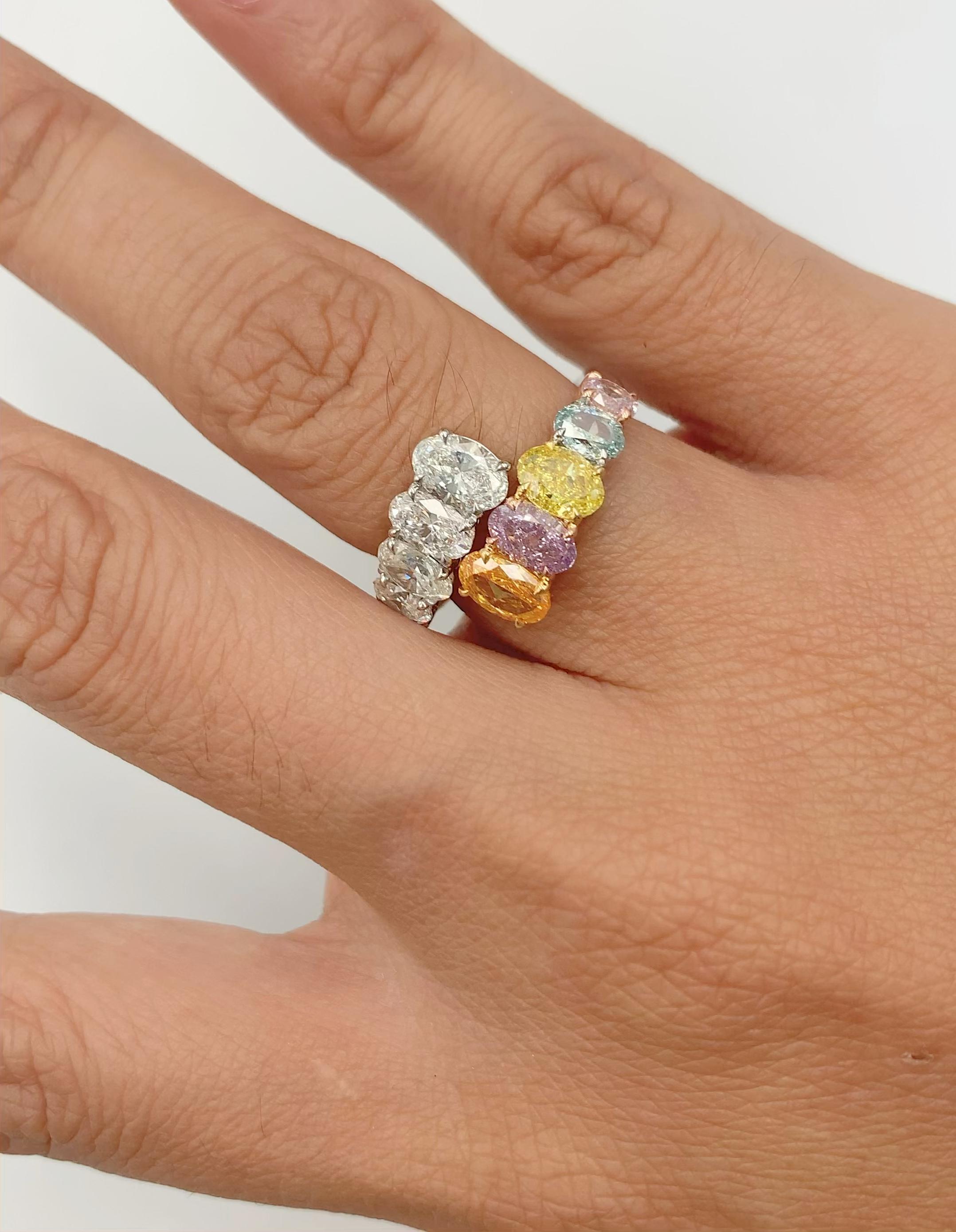 Emilio Jewelry Gia Certified Fancy Color Diamond Band In New Condition For Sale In New York, NY