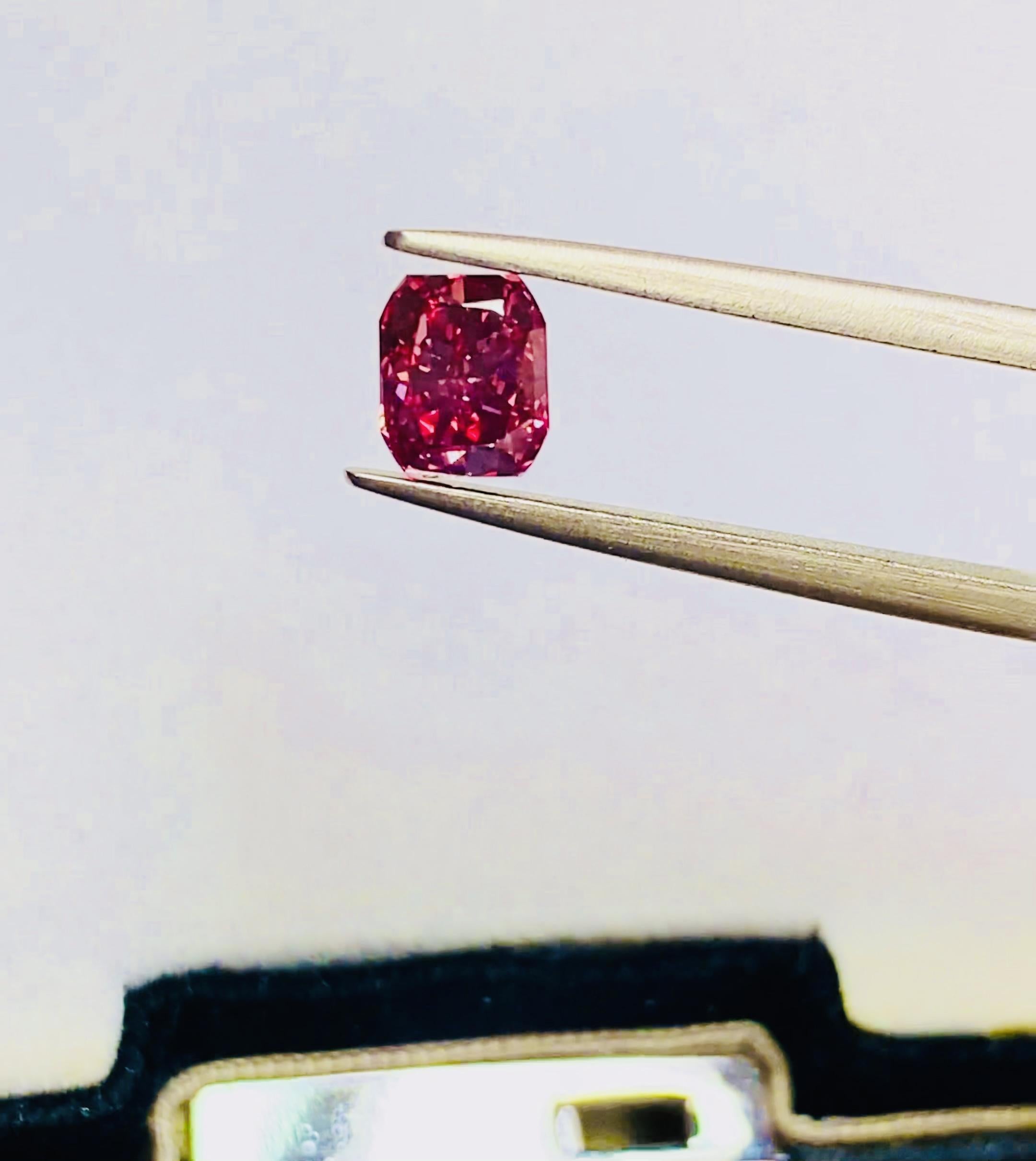 Radiant Cut Emilio Jewelry Gia Certified Fancy Red Diamond For Sale