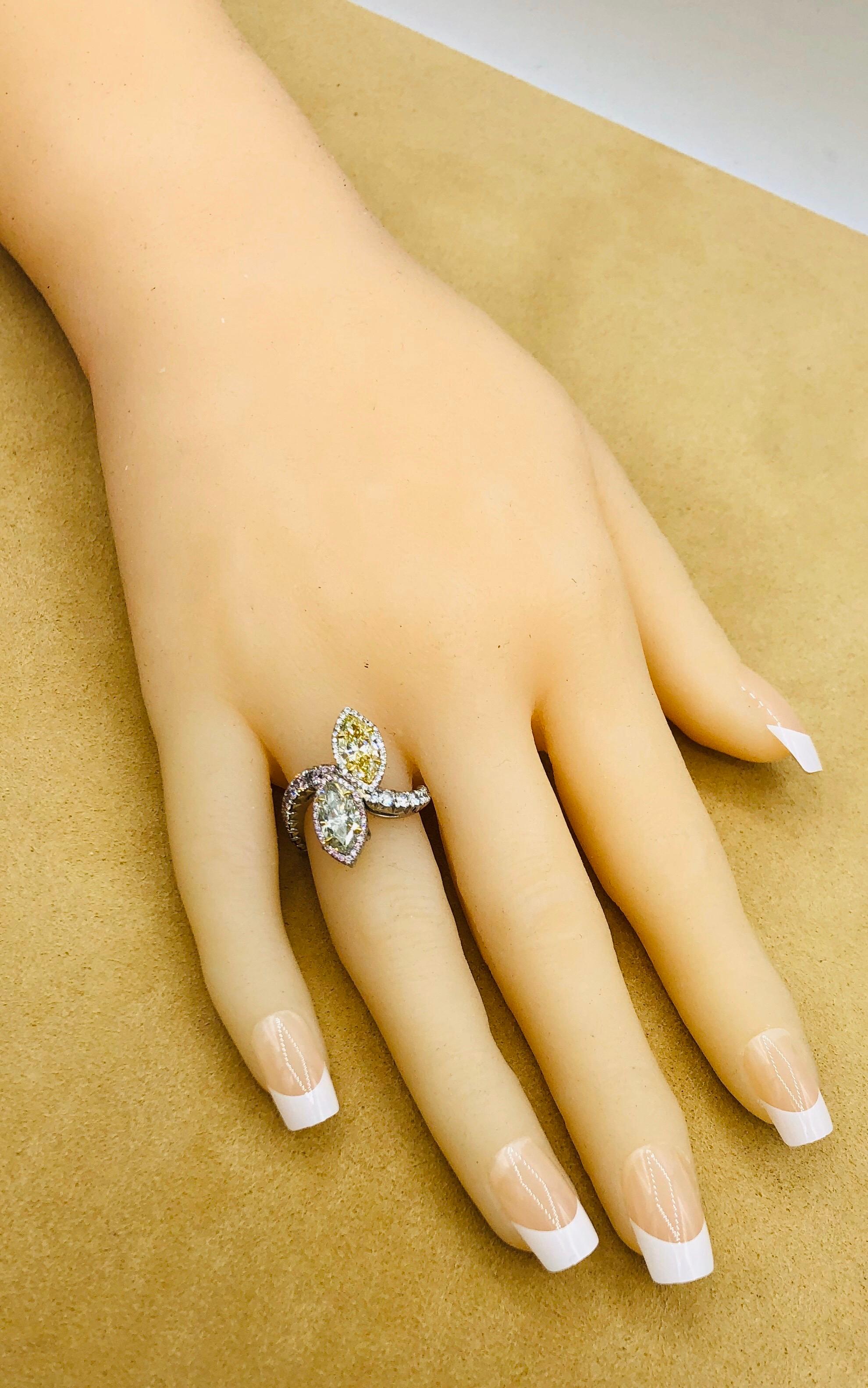 Anello con diamante verde e giallo certificato GIA di Emilio Gioielli in vendita 2